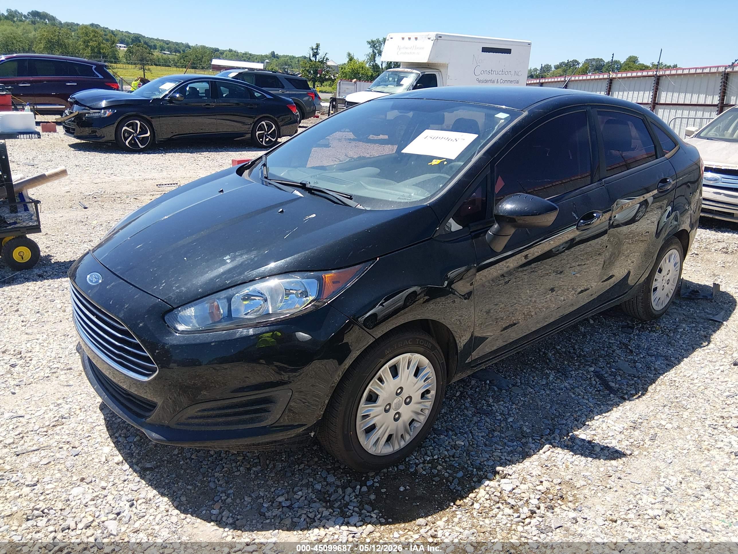 FORD FIESTA image 2