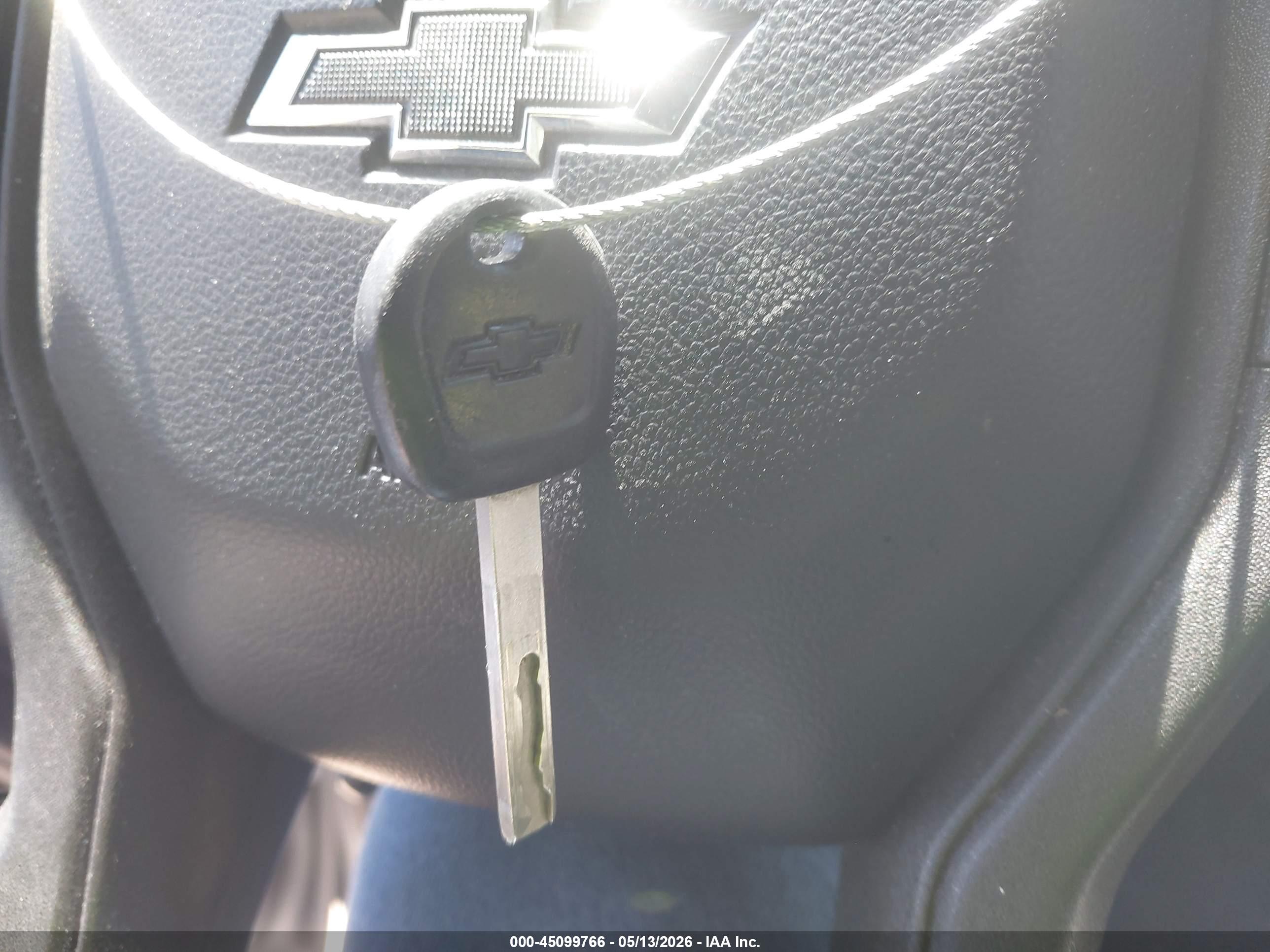 CHEVROLET SILVERADO image 11