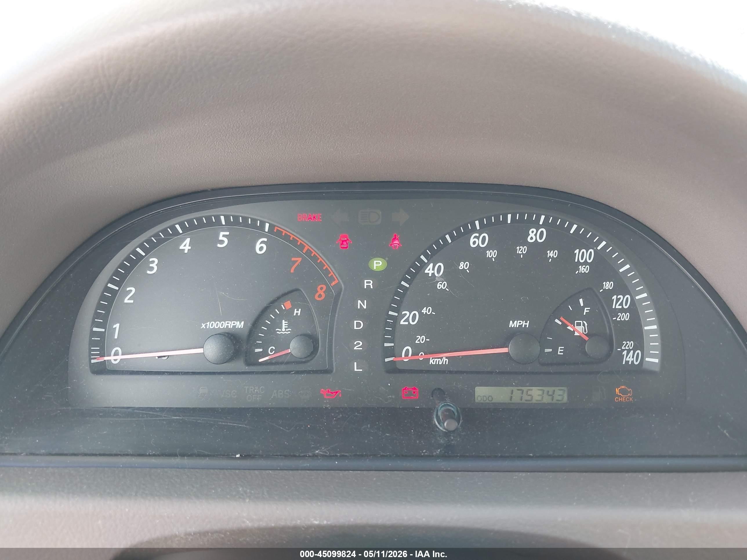 TOYOTA CAMRY image 7