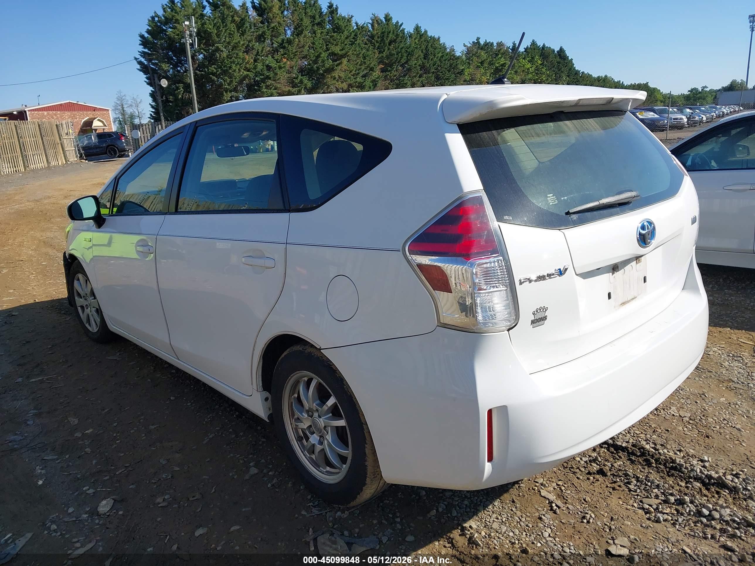 TOYOTA PRIUS image 3
