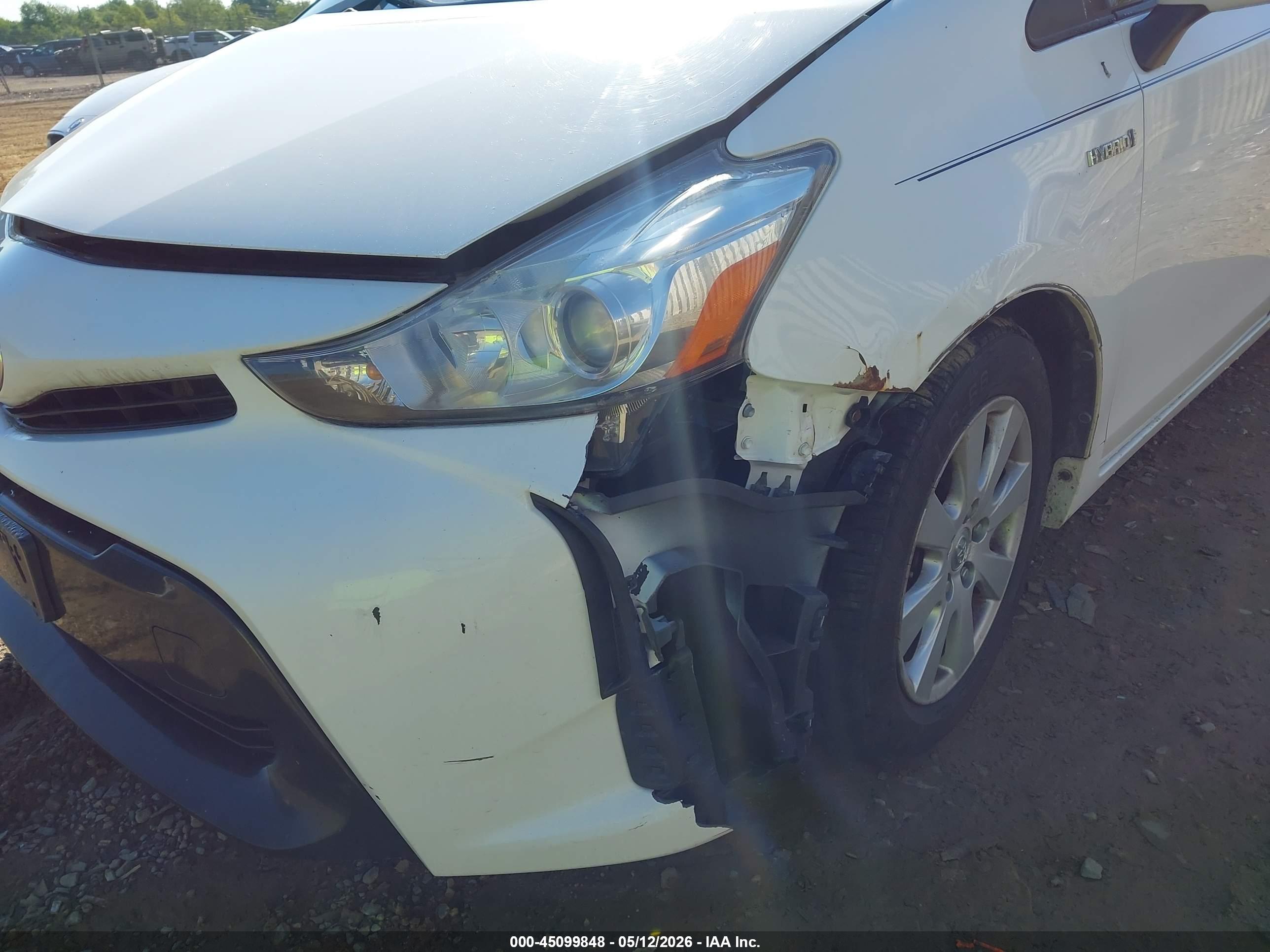 TOYOTA PRIUS image 6