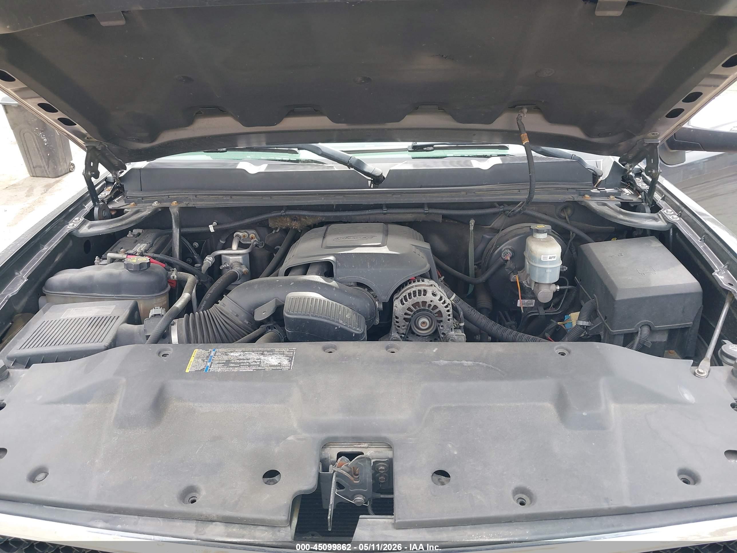CHEVROLET SILVERADO image 10