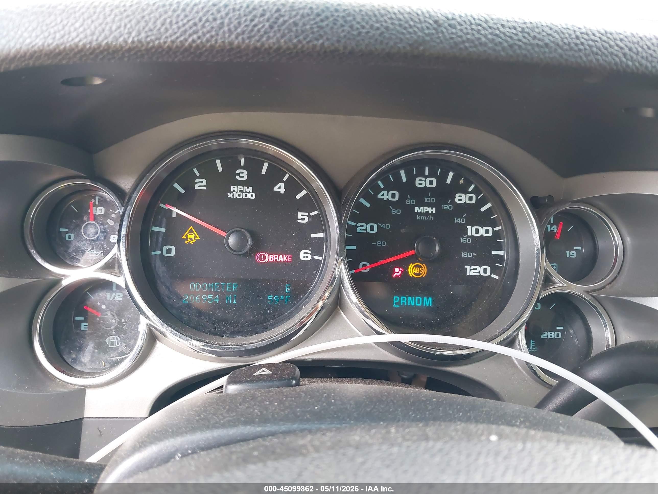 CHEVROLET SILVERADO image 7