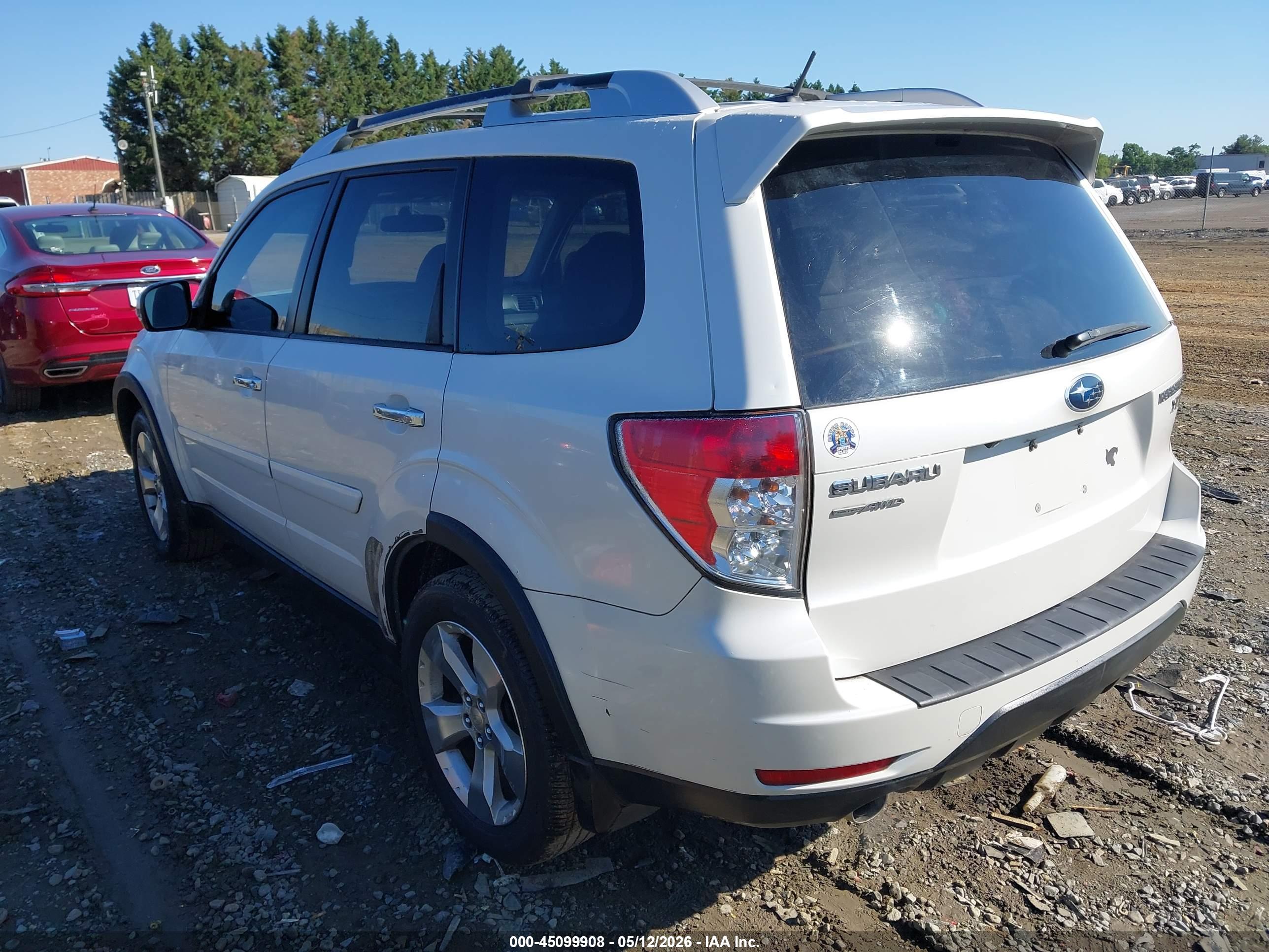 SUBARU FORESTER image 3