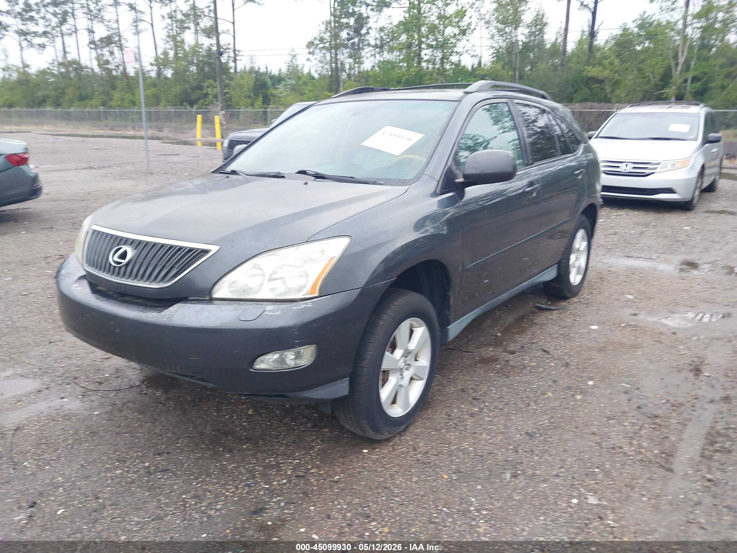 LEXUS RX image 2