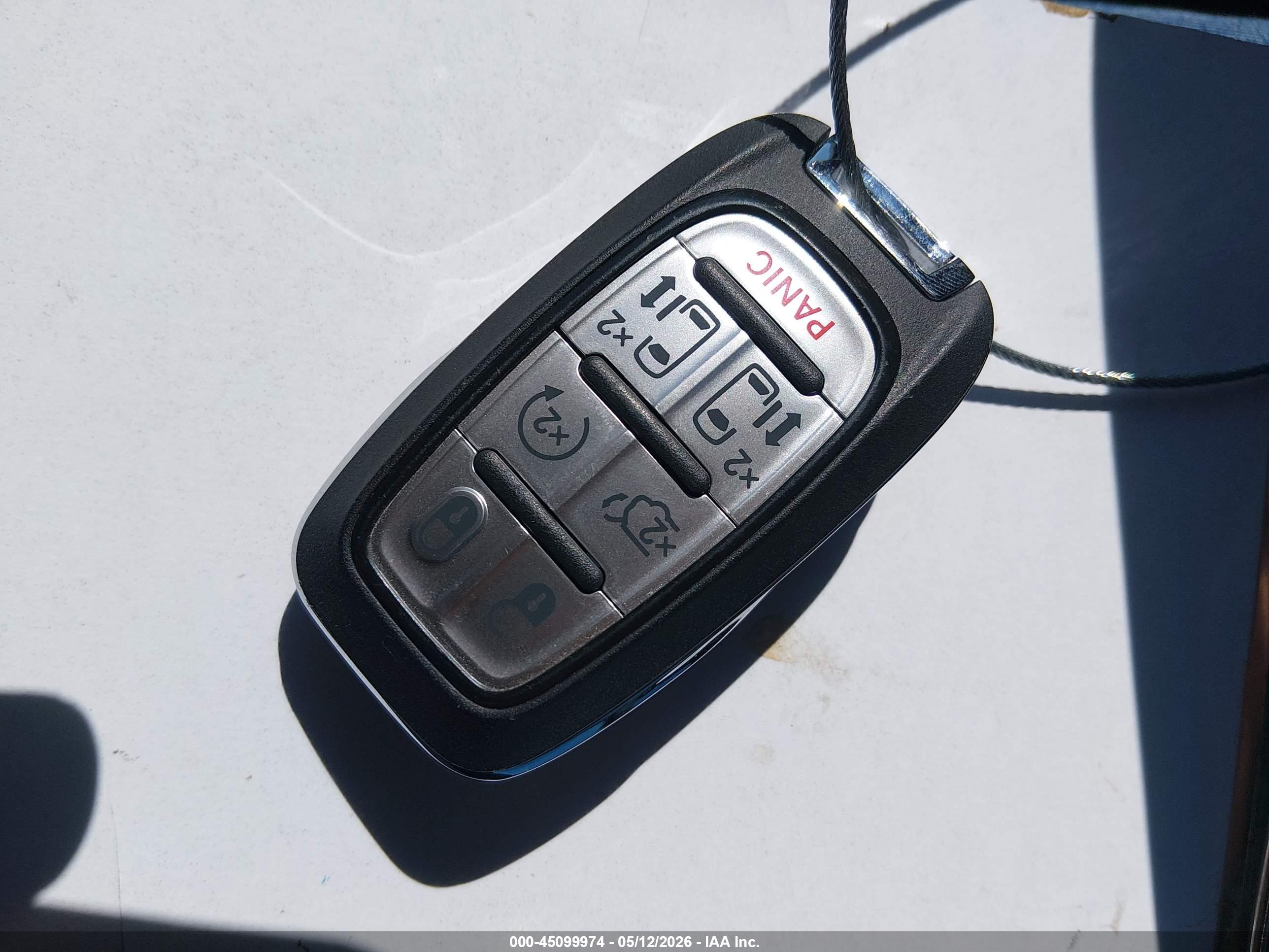 CHRYSLER PACIFICA image 11