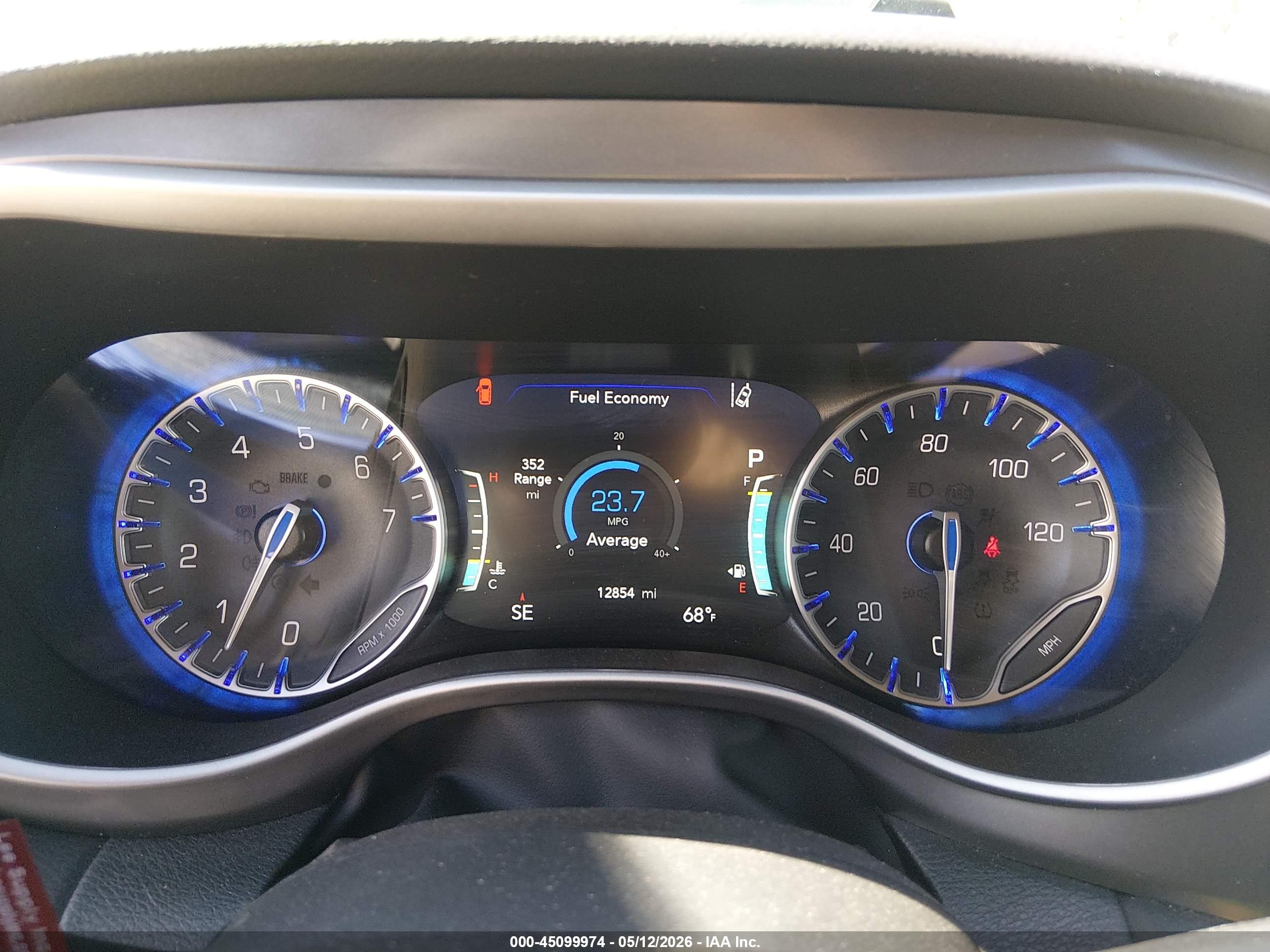 CHRYSLER PACIFICA image 7