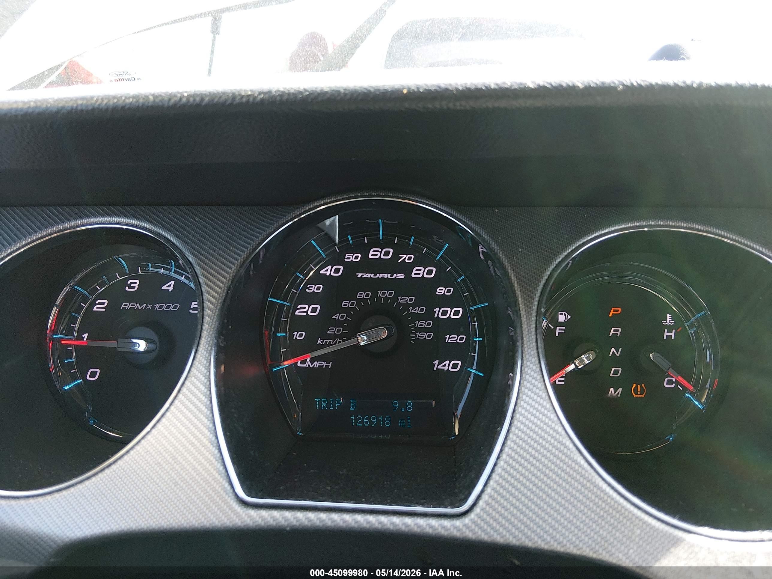 FORD TAURUS image 7
