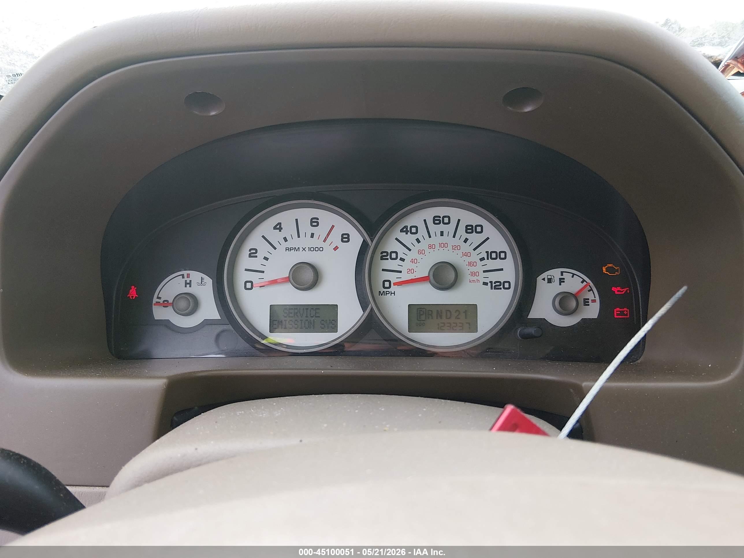 FORD ESCAPE image 7