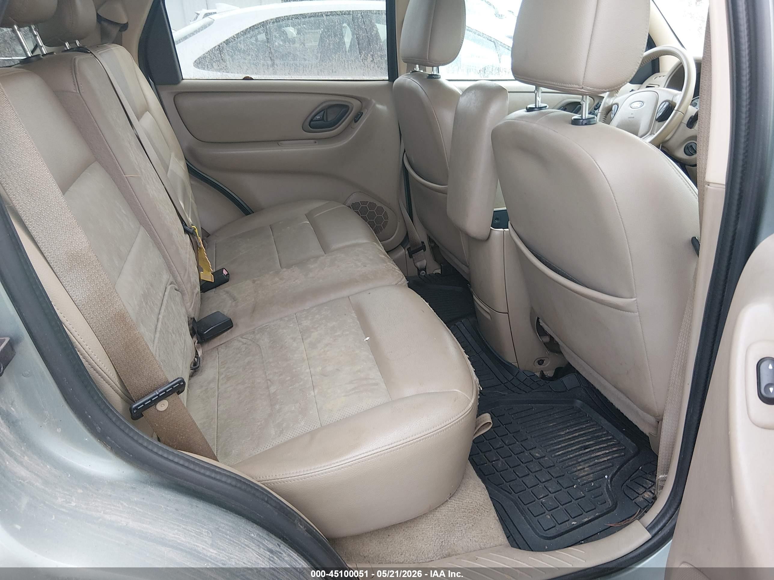 FORD ESCAPE image 8