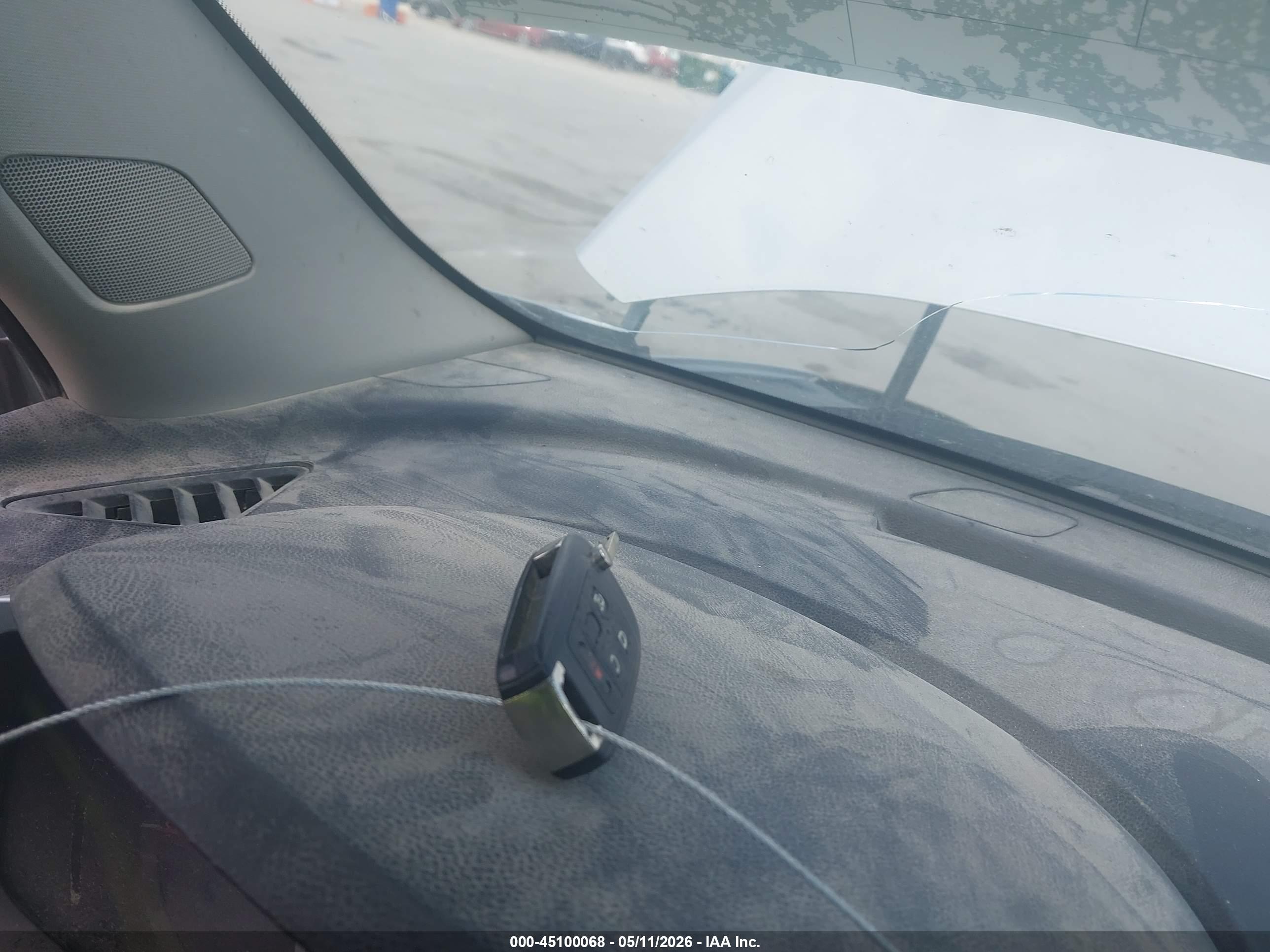 CHEVROLET EQUINOX image 11