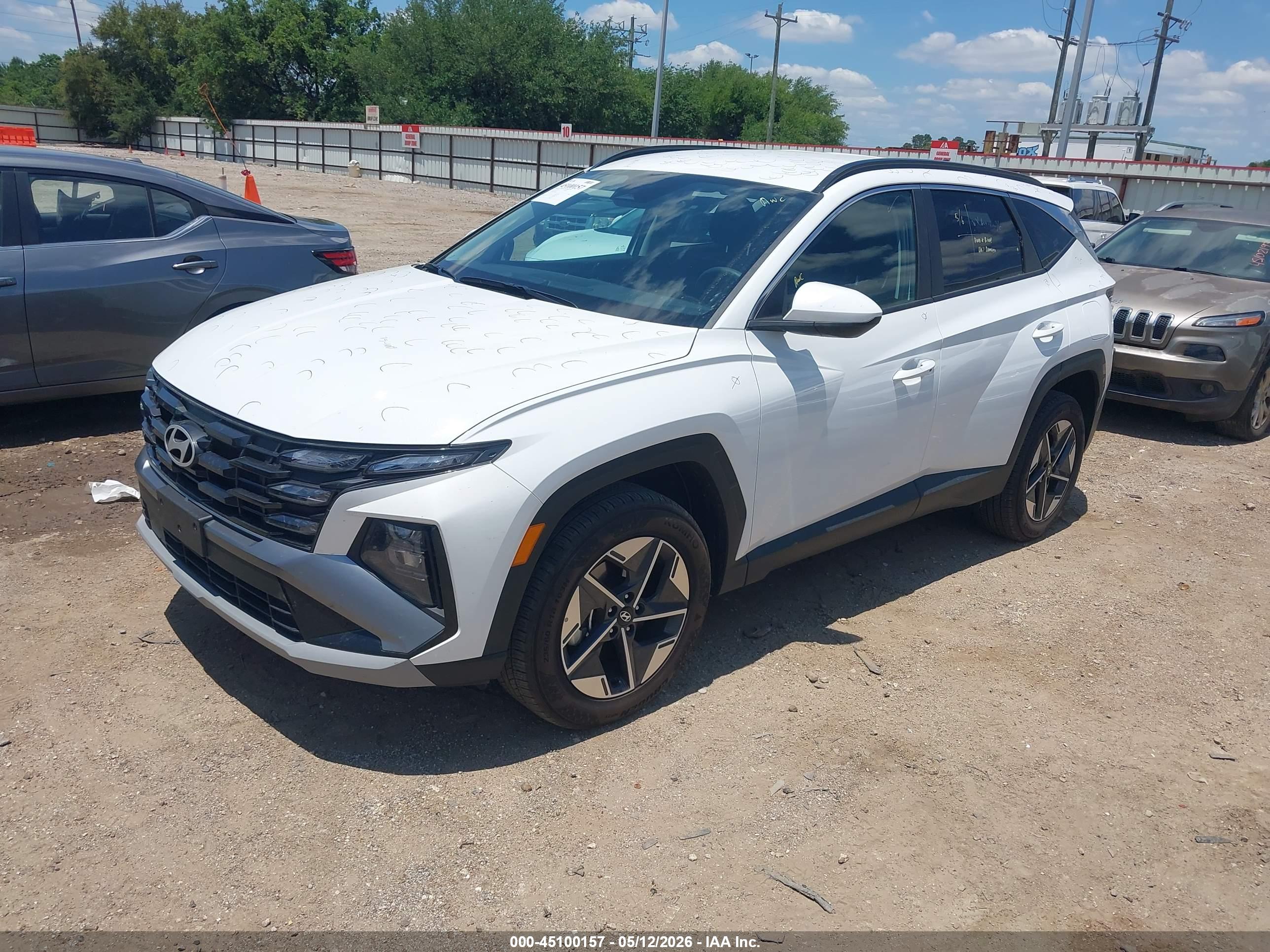 HYUNDAI TUCSON image 2
