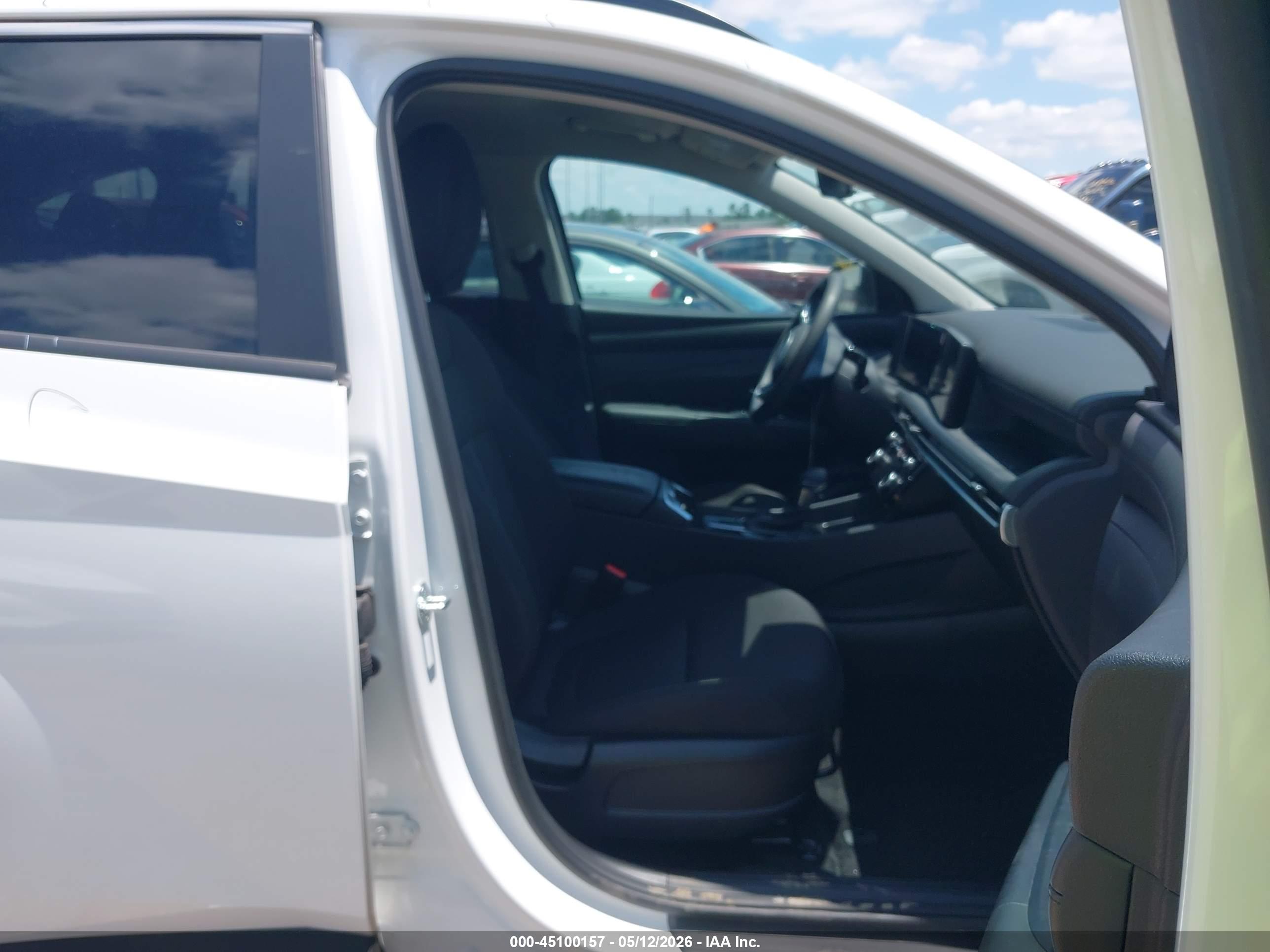 HYUNDAI TUCSON image 5