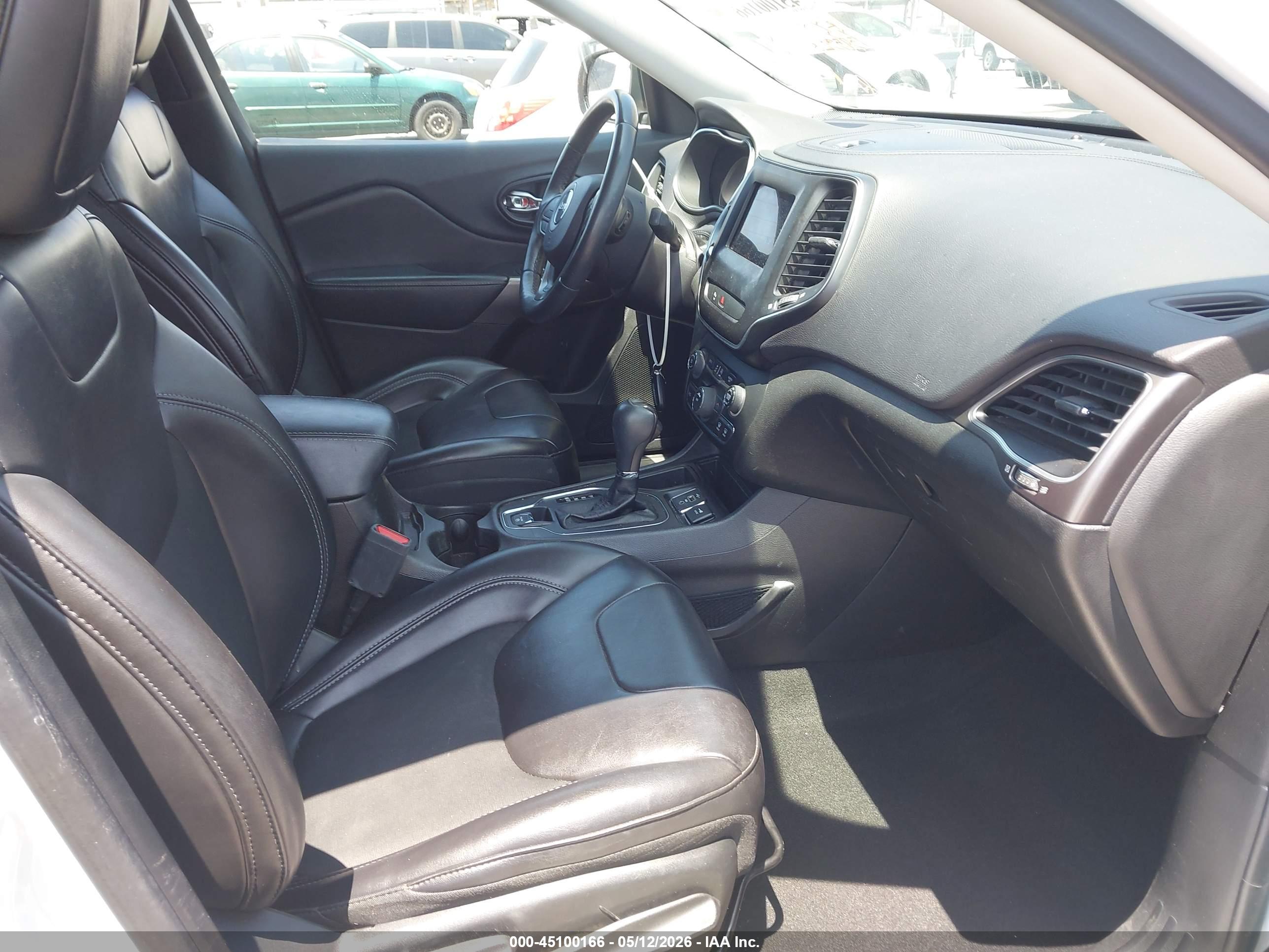 JEEP CHEROKEE image 5