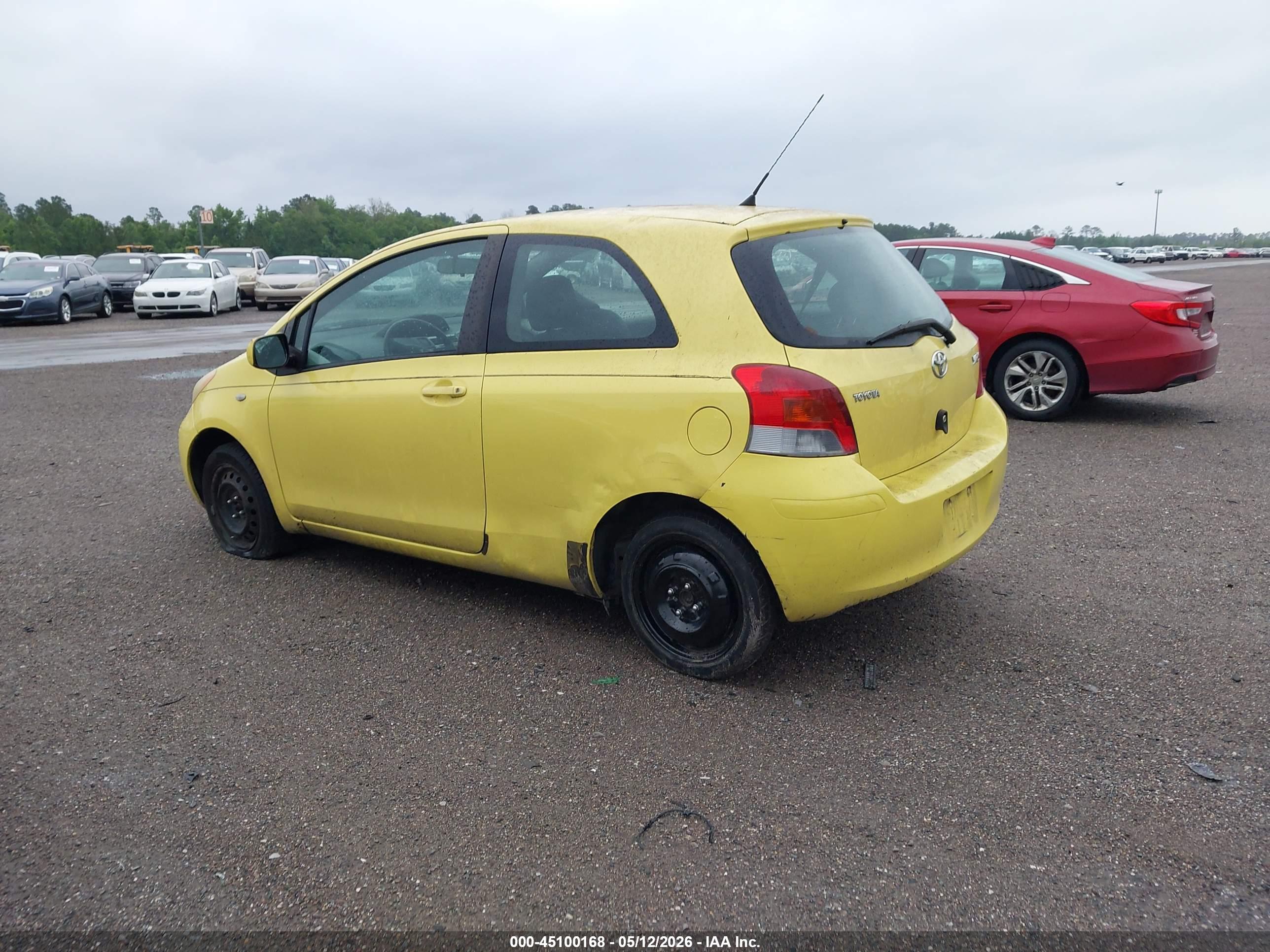 TOYOTA YARIS image 3