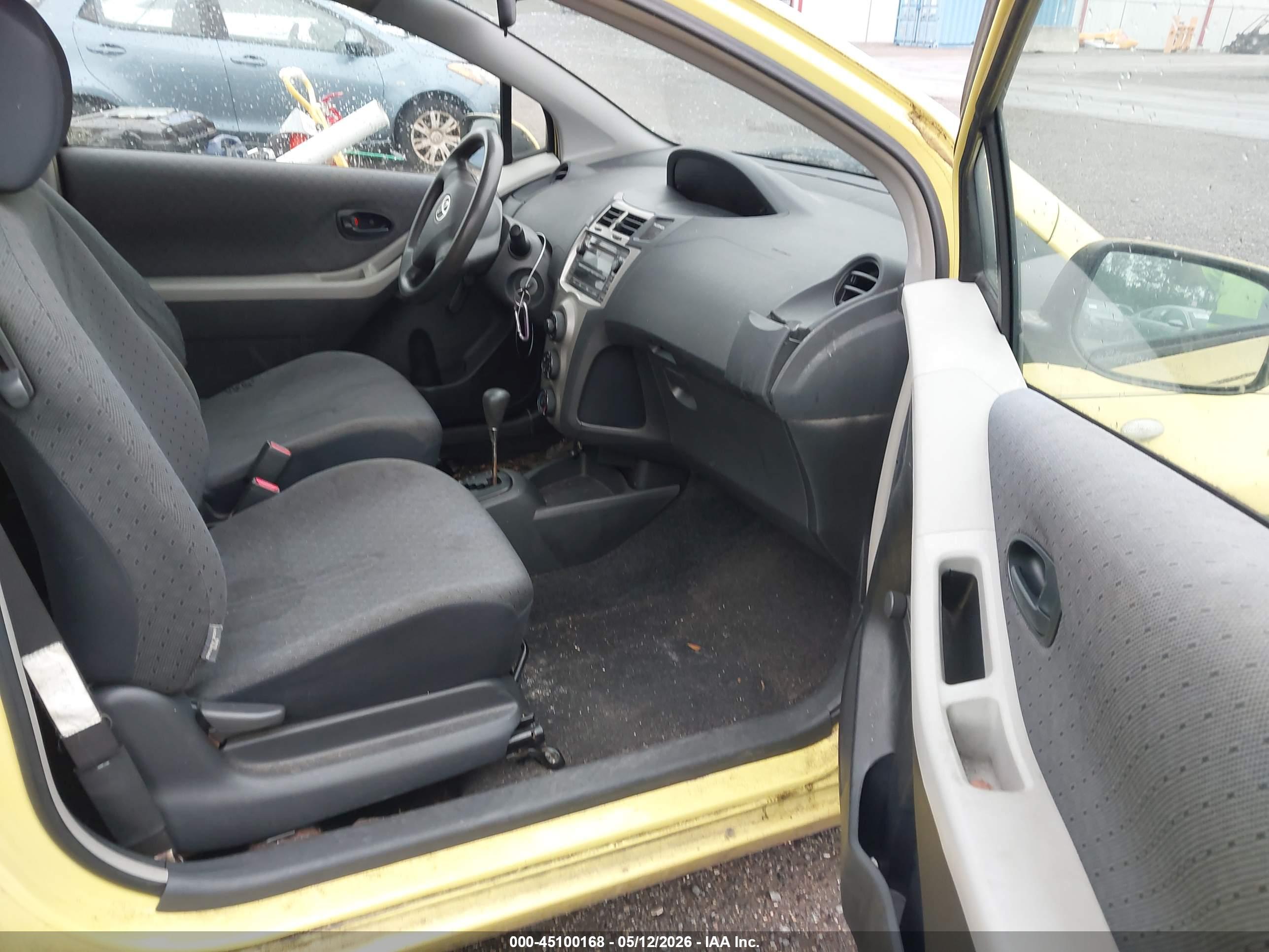 TOYOTA YARIS image 5