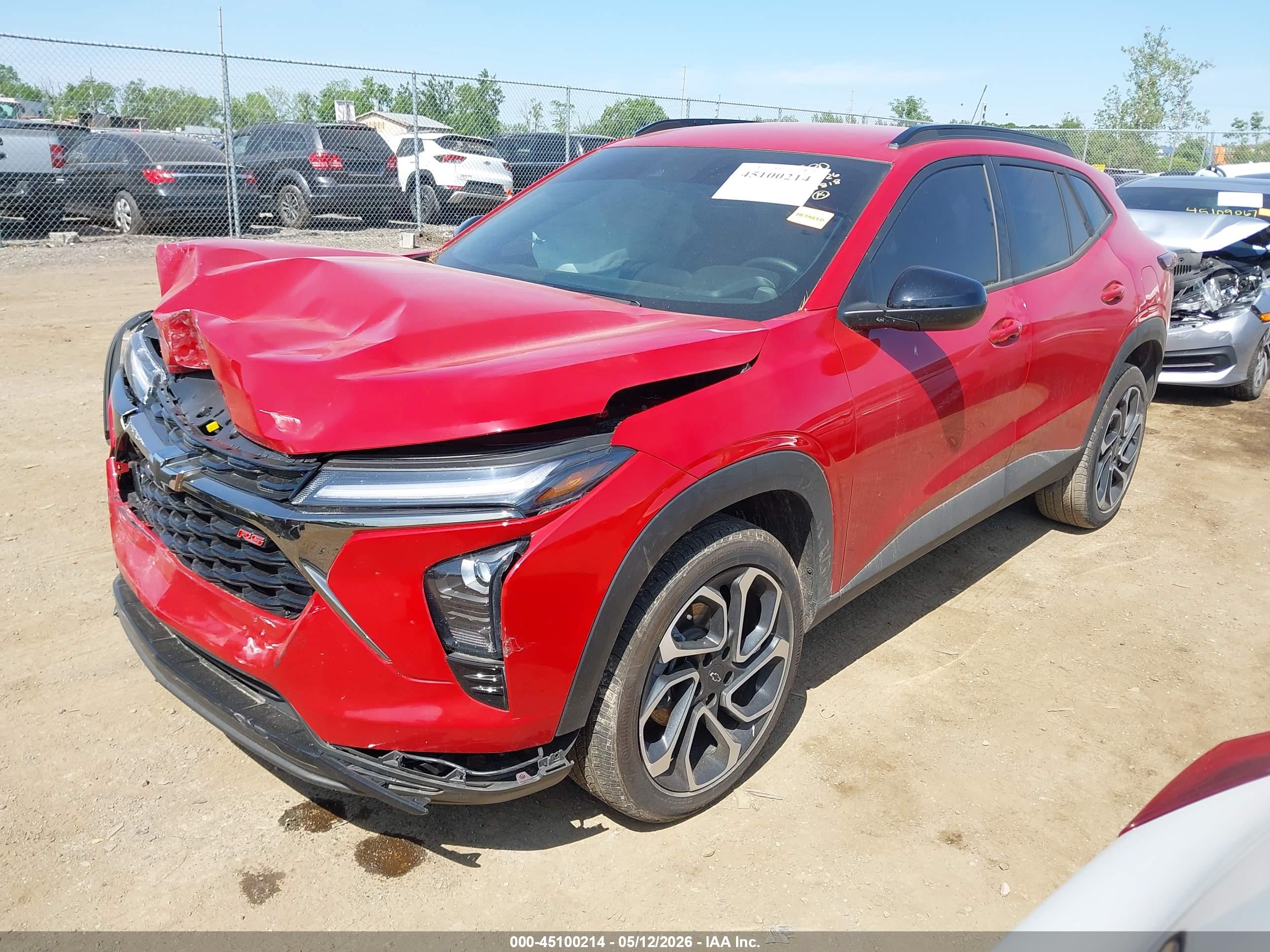 CHEVROLET TRAX image 2