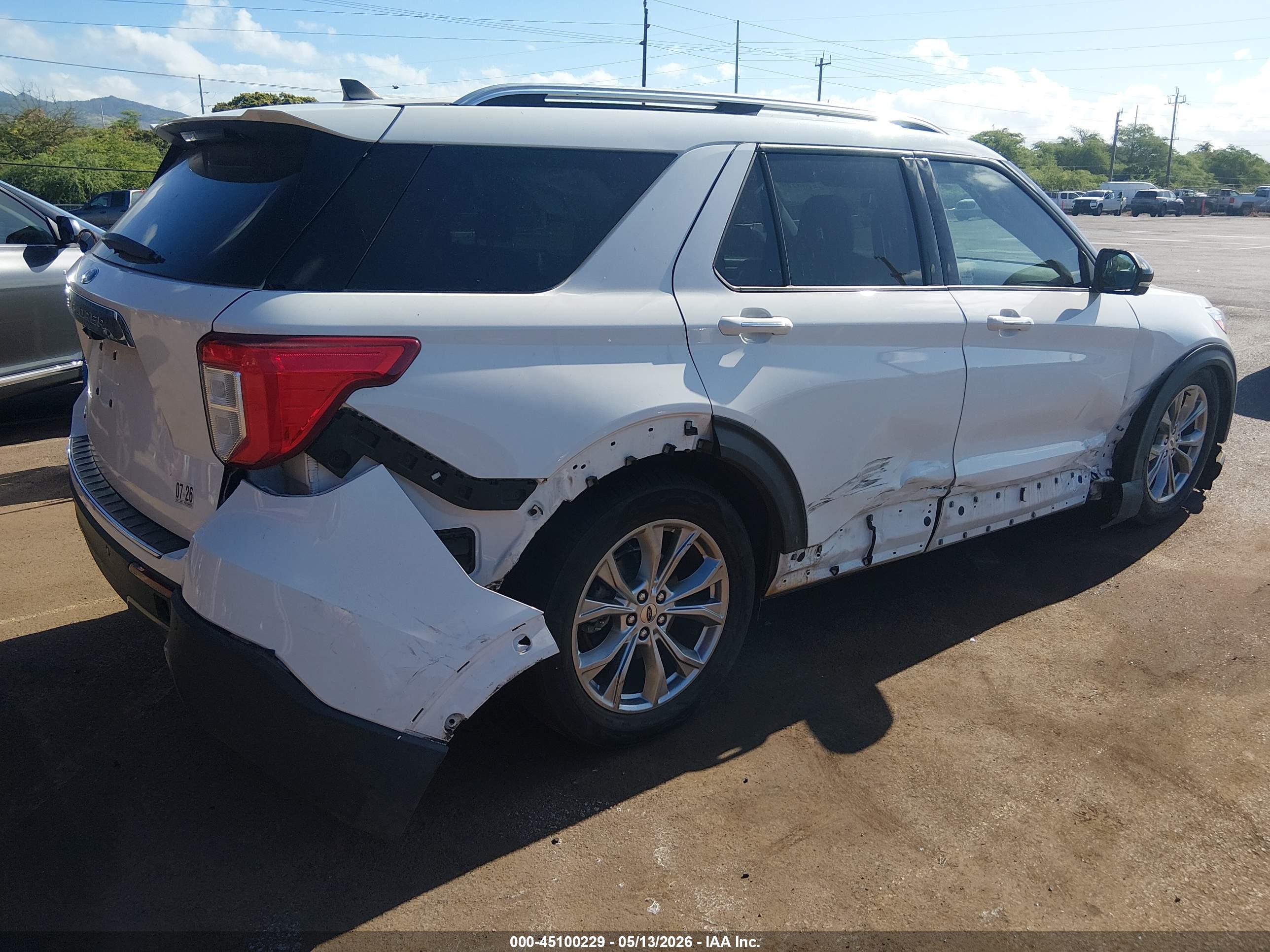 FORD EXPLORER image 4