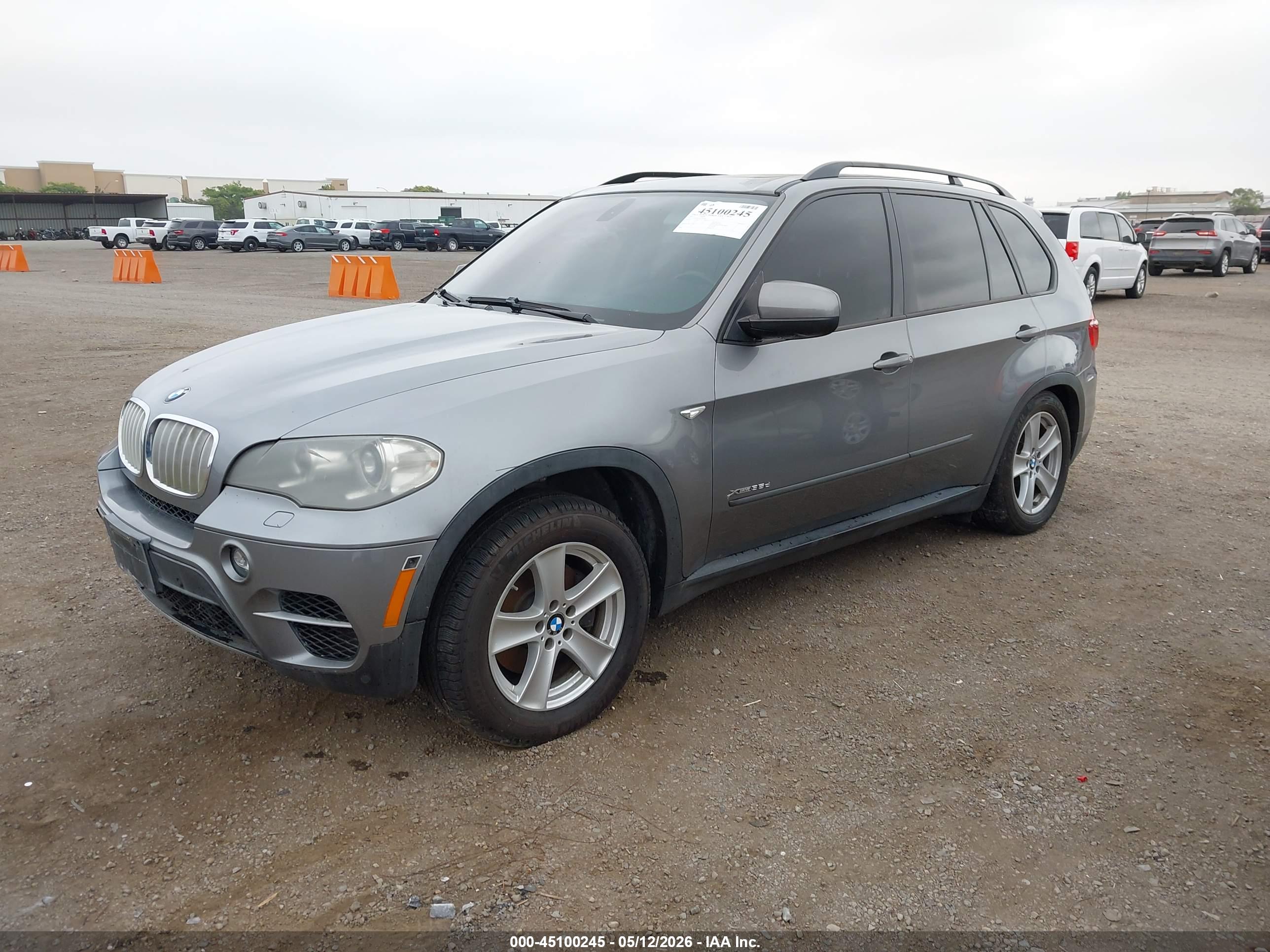 BMW X5 image 2