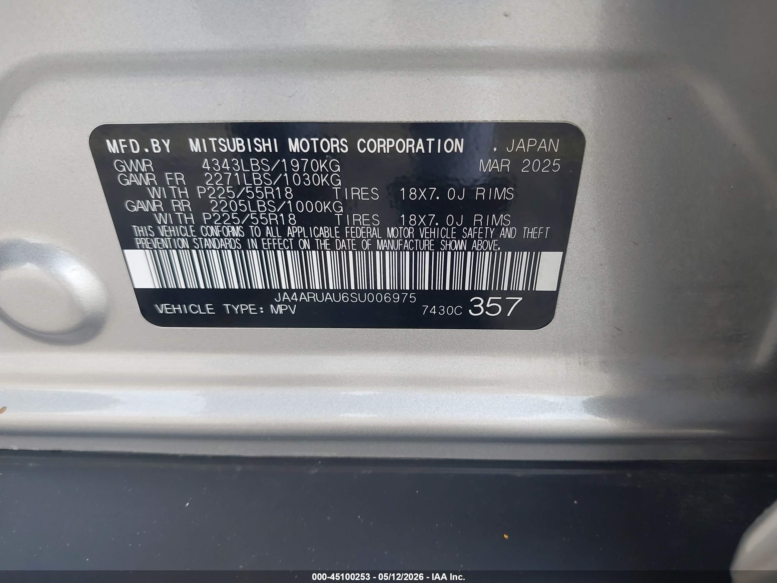 MITSUBISHI OUTLANDER image 9