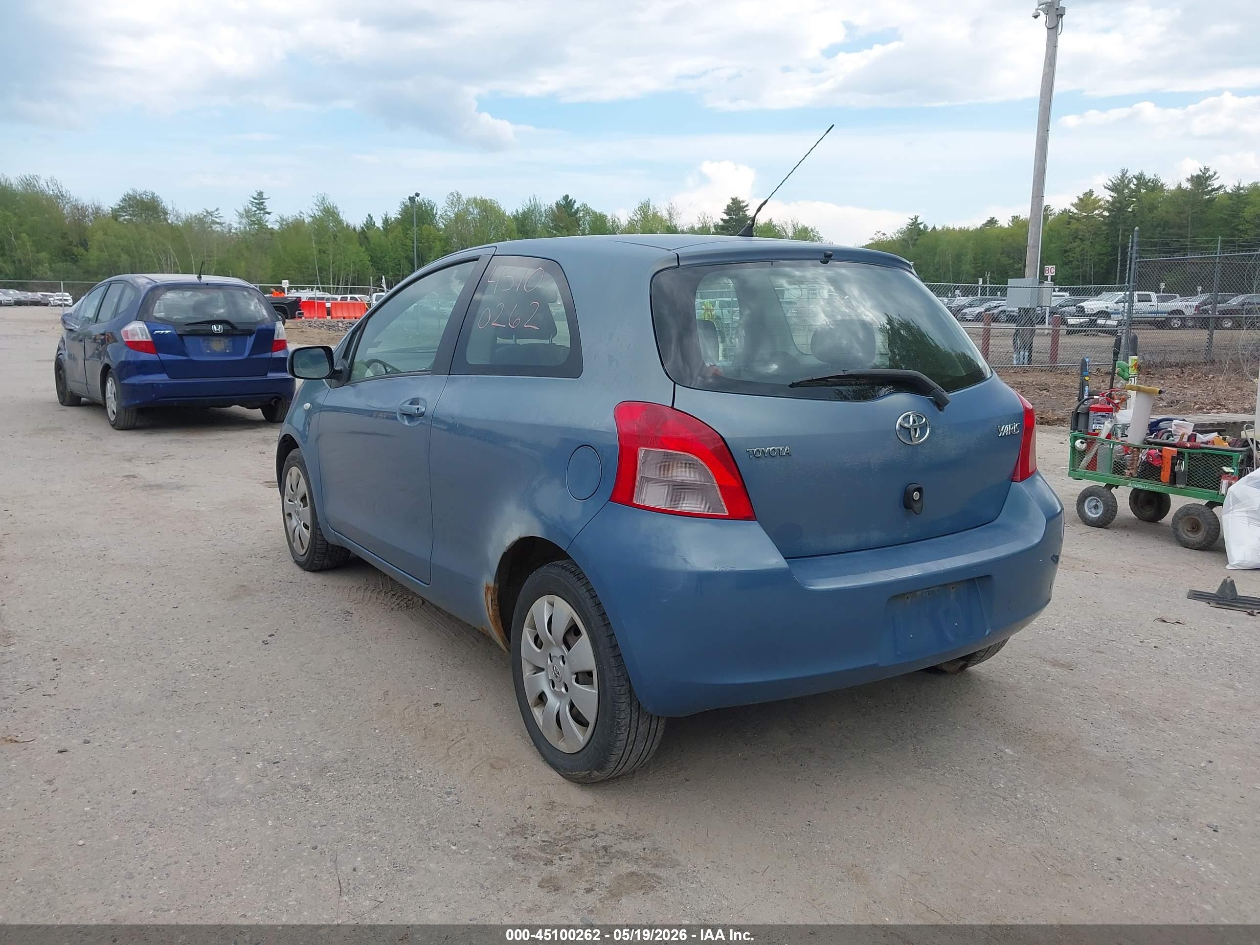 TOYOTA YARIS image 3