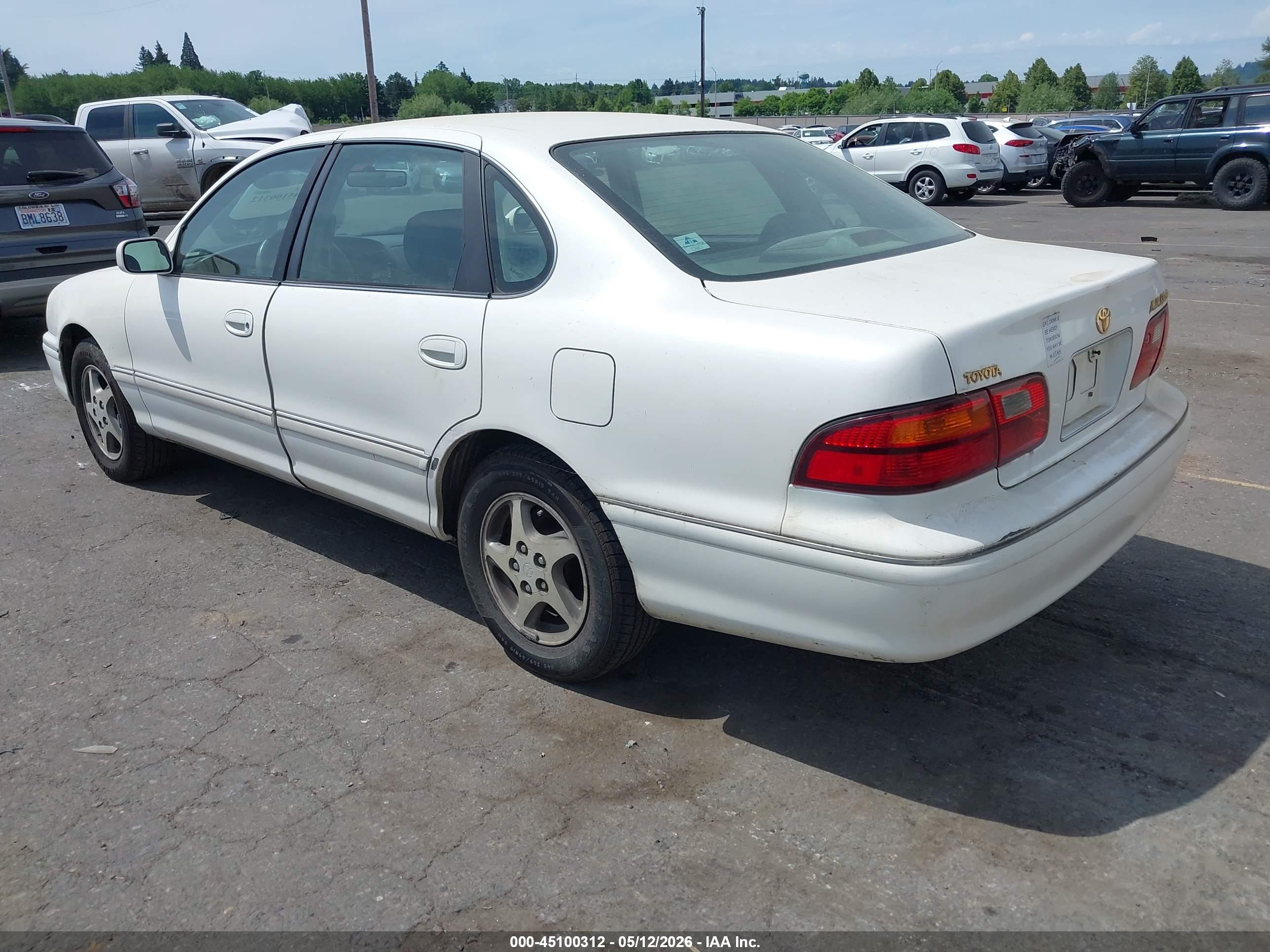 TOYOTA AVALON image 3