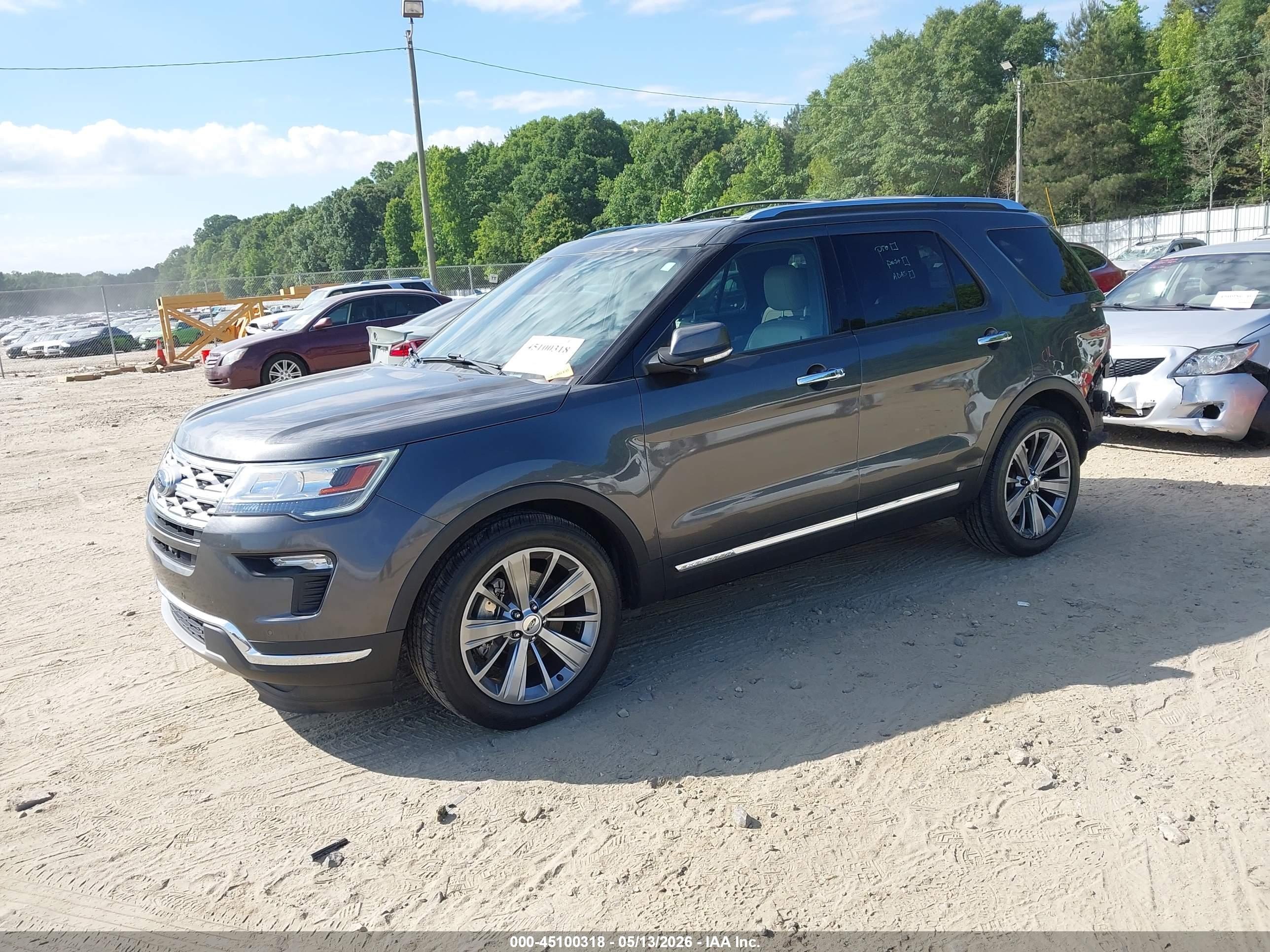 FORD EXPLORER image 2