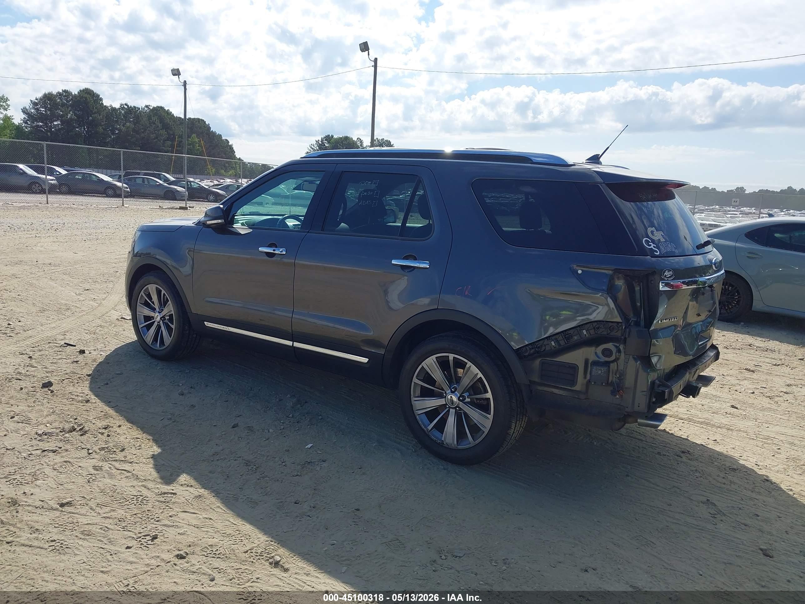 FORD EXPLORER image 3
