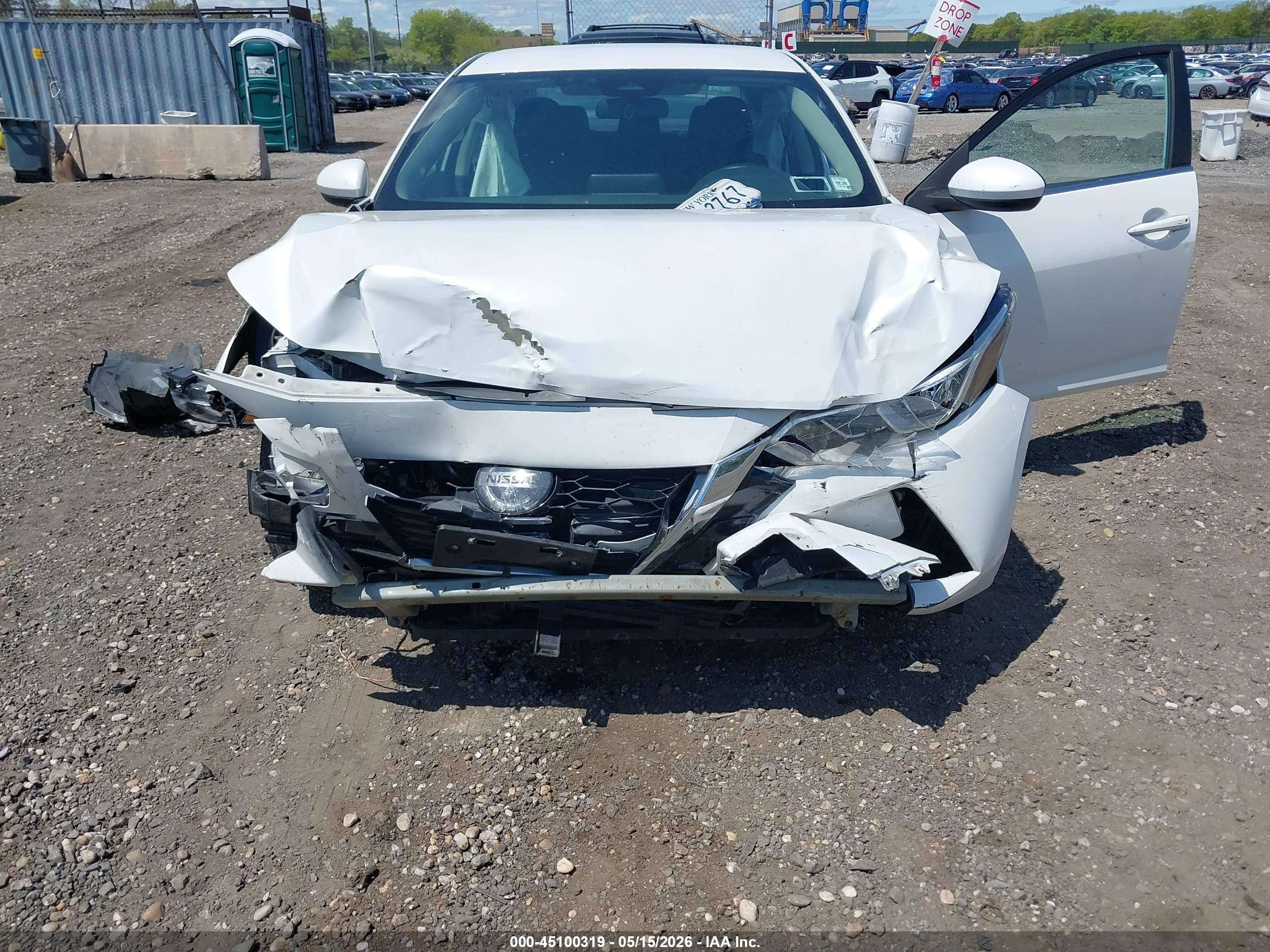 NISSAN SENTRA image 6
