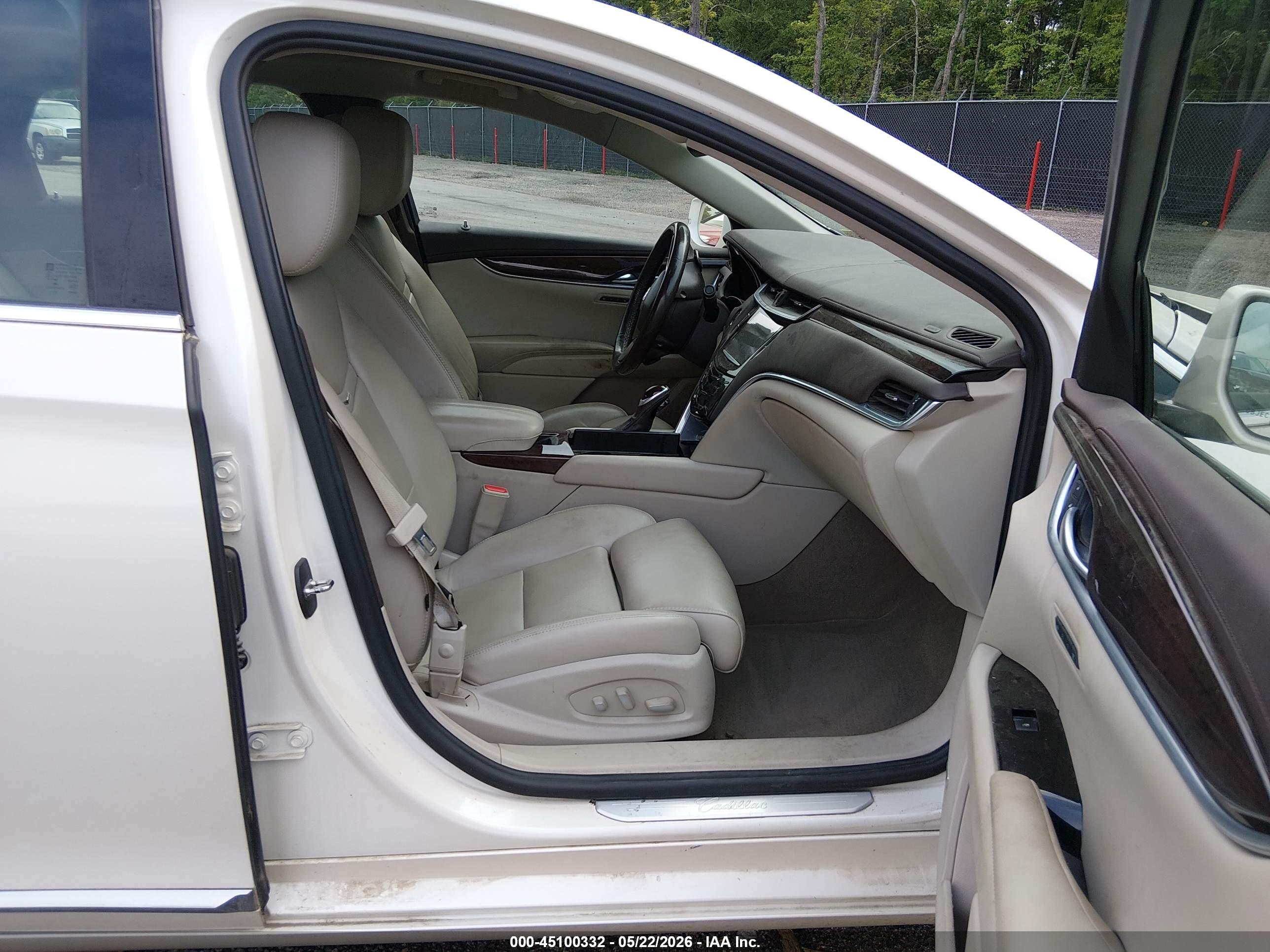 CADILLAC XTS image 5