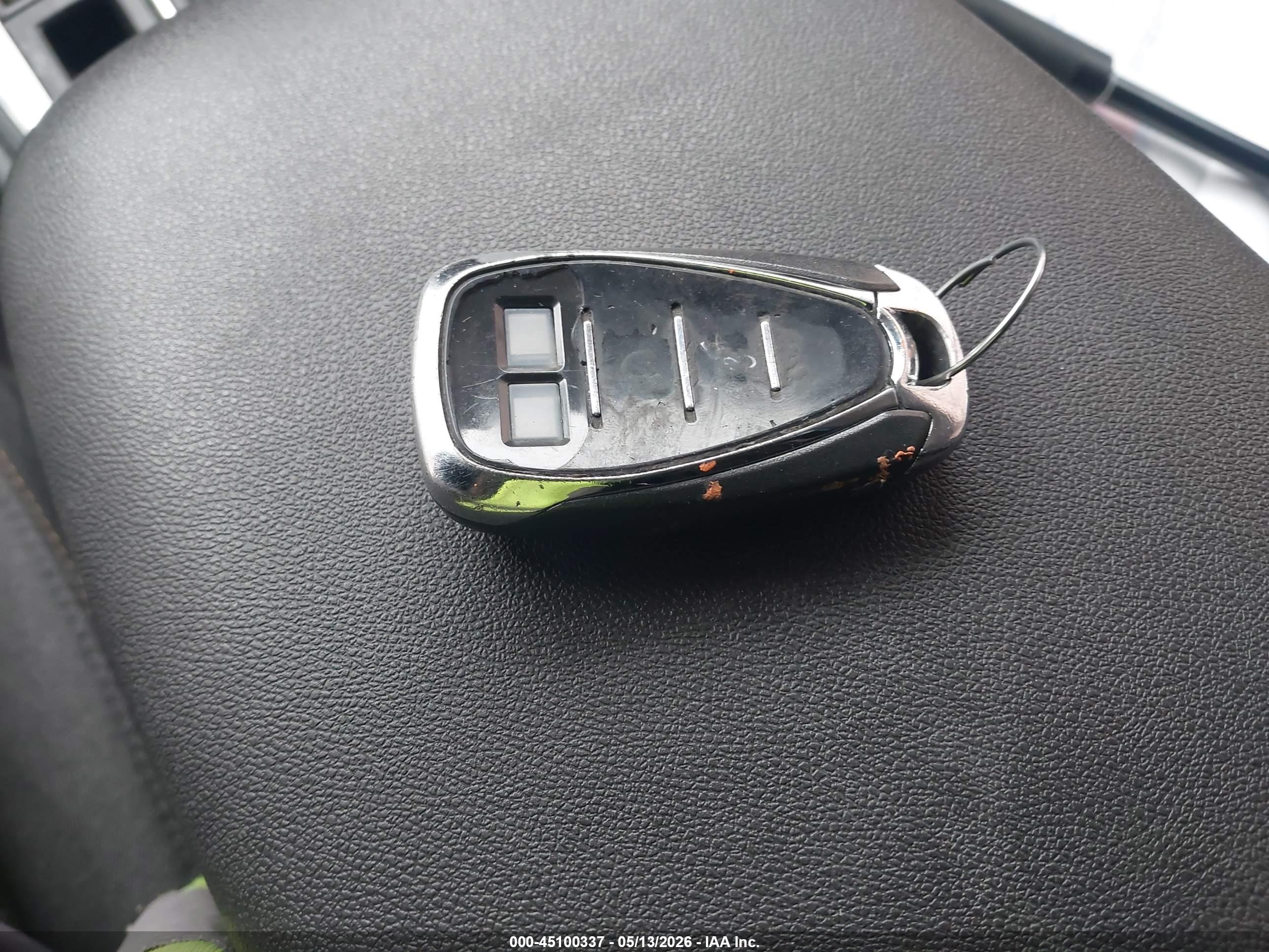 CHEVROLET EQUINOX image 11