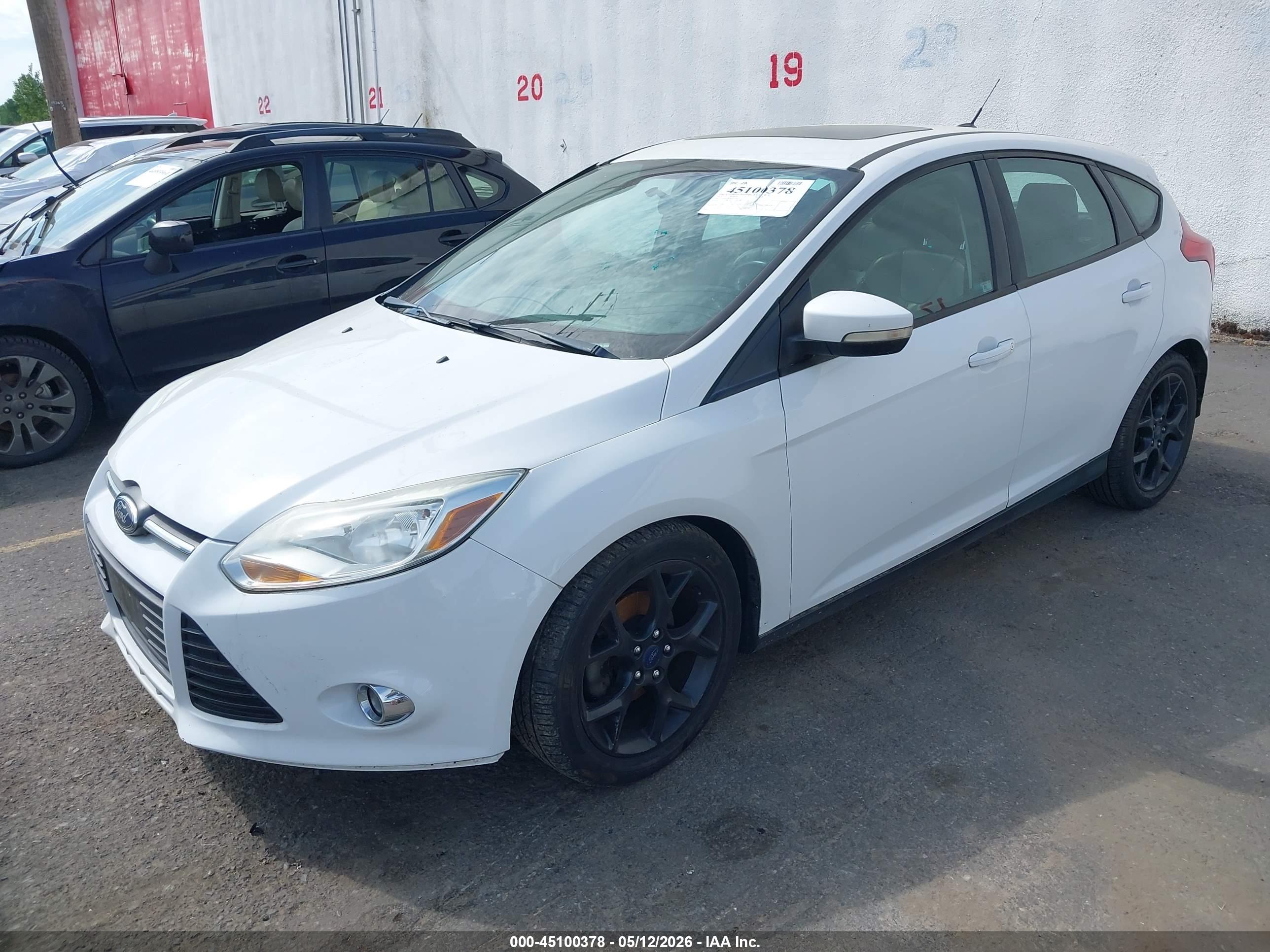 FORD FOCUS image 2