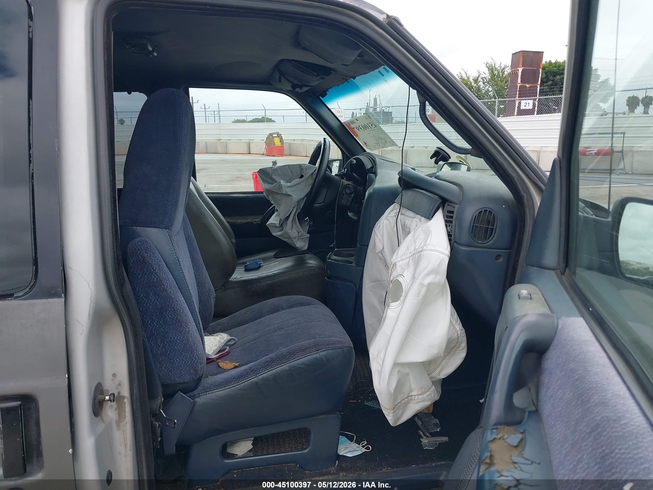 CHEVROLET ASTRO image 5