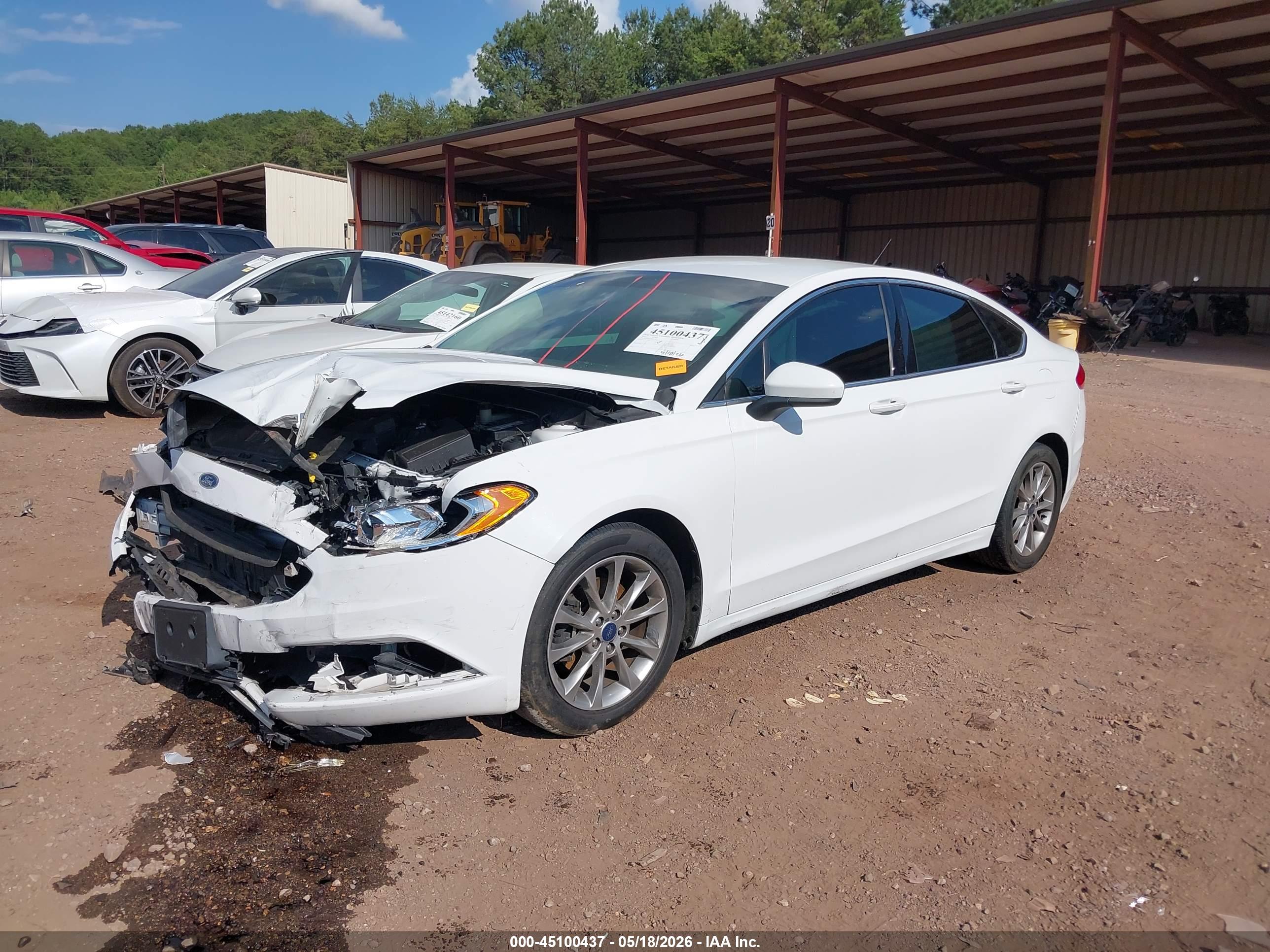FORD FUSION image 2
