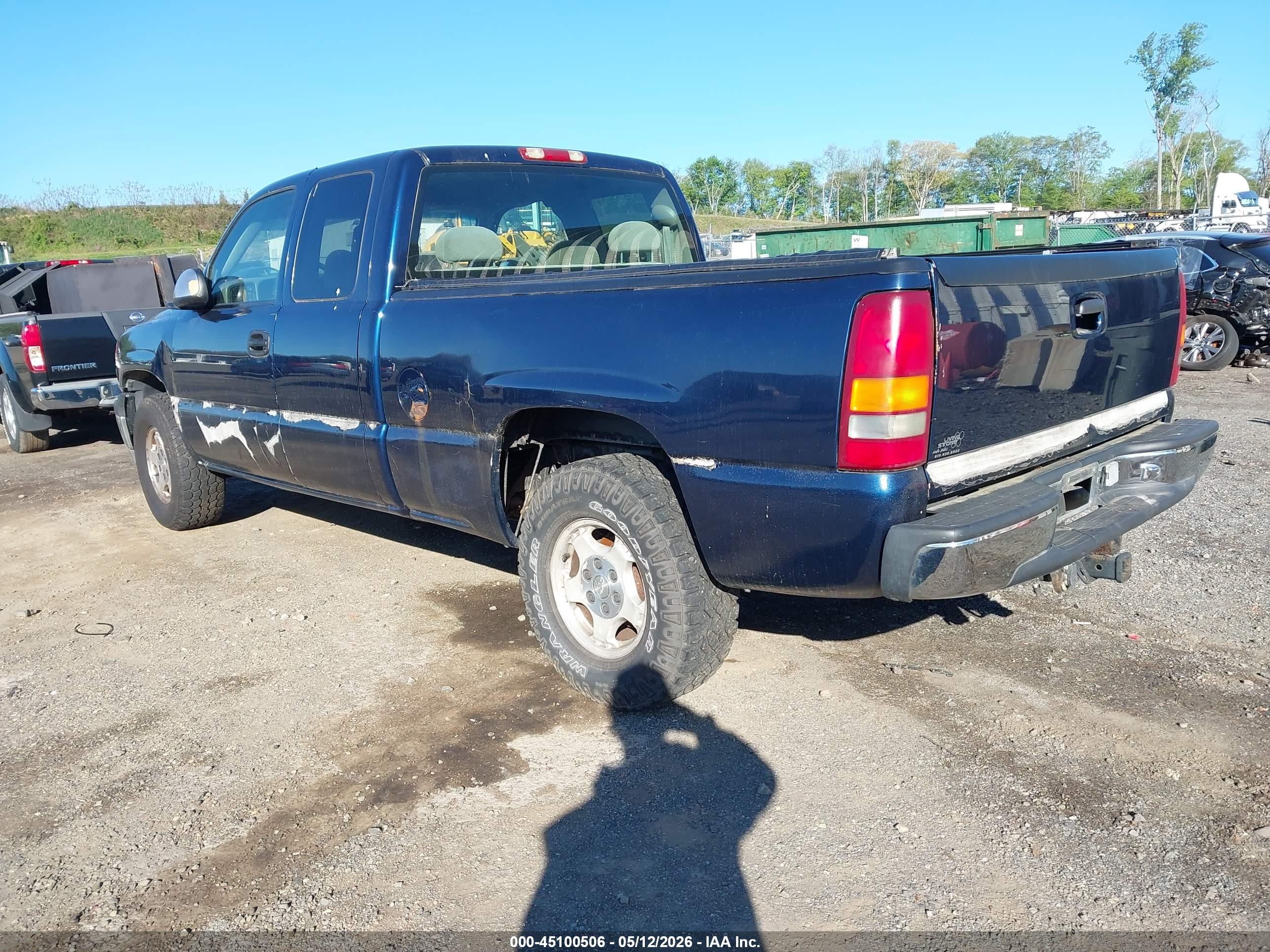 CHEVROLET SILVERADO image 3