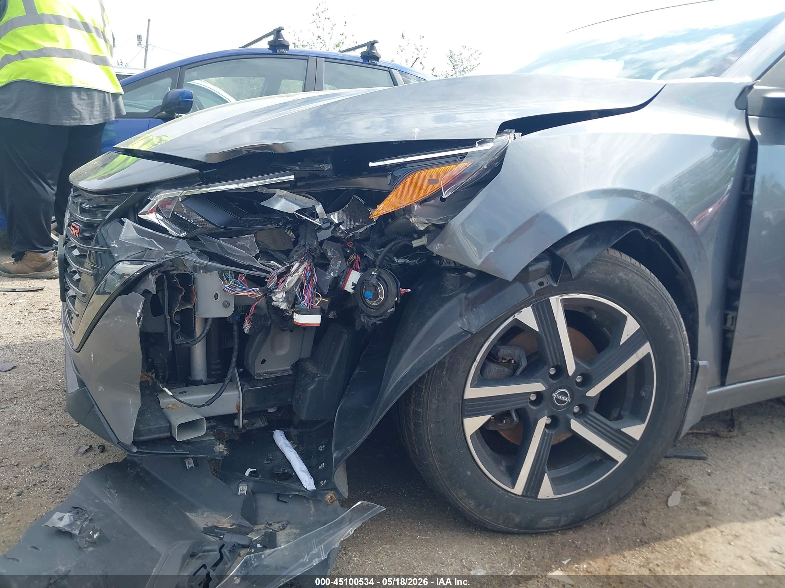 NISSAN SENTRA image 6