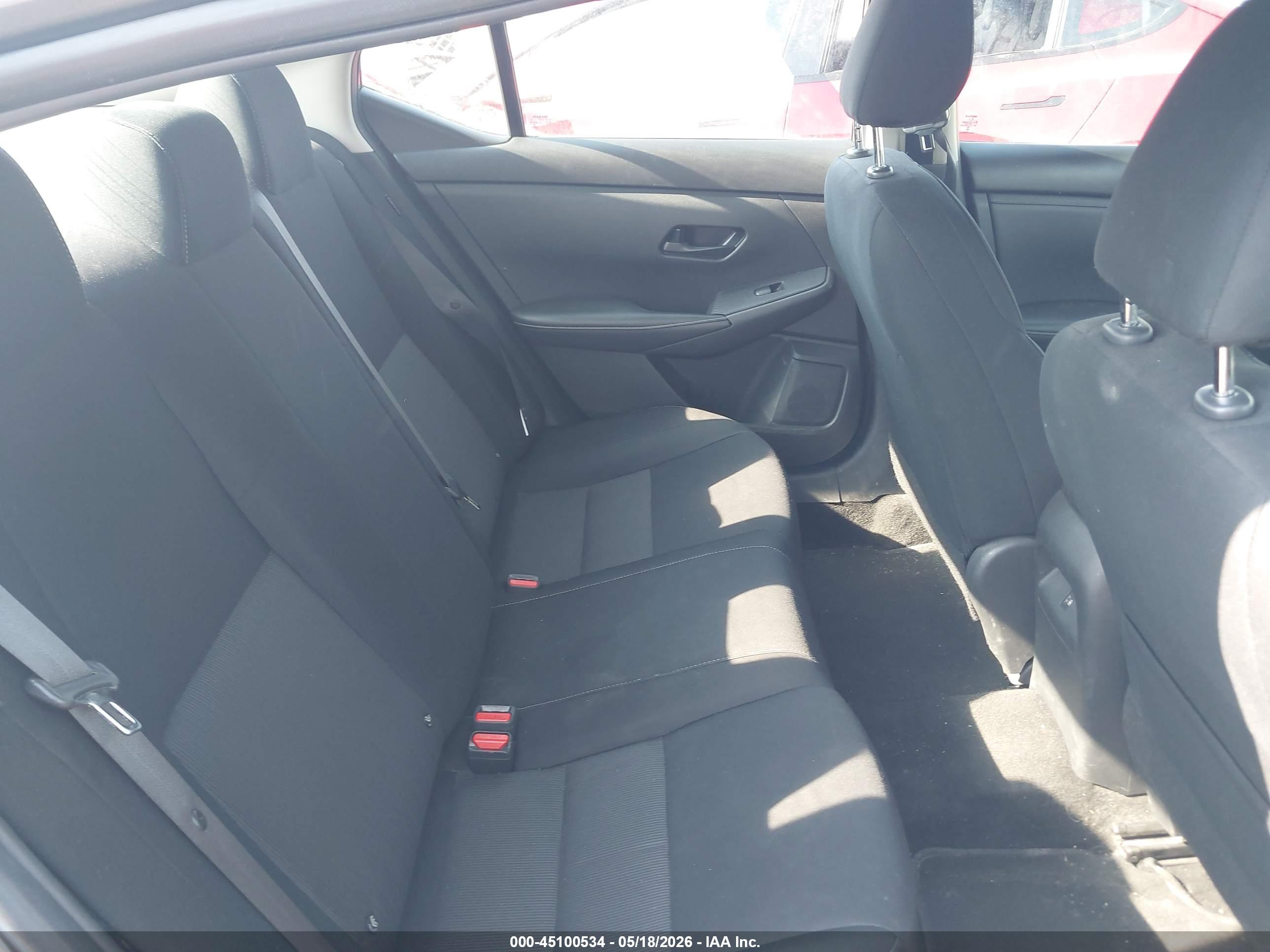 NISSAN SENTRA image 8