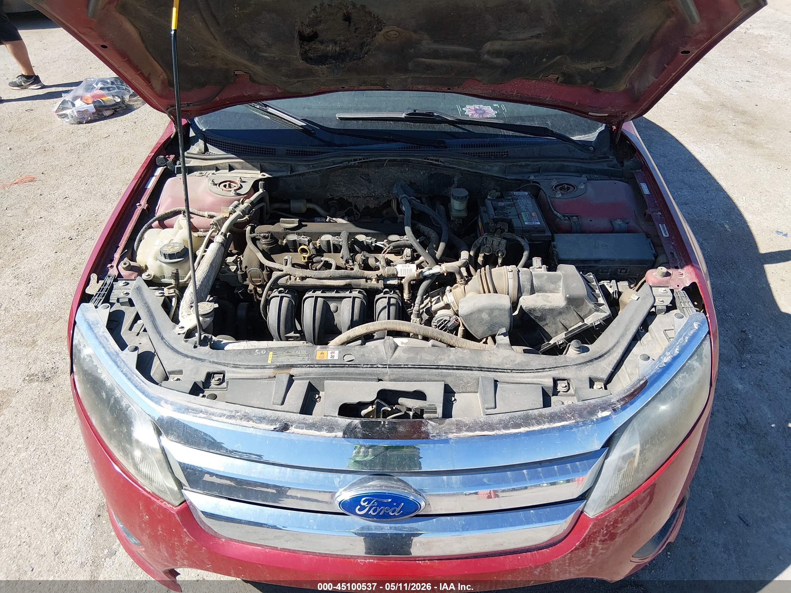 FORD FUSION image 10