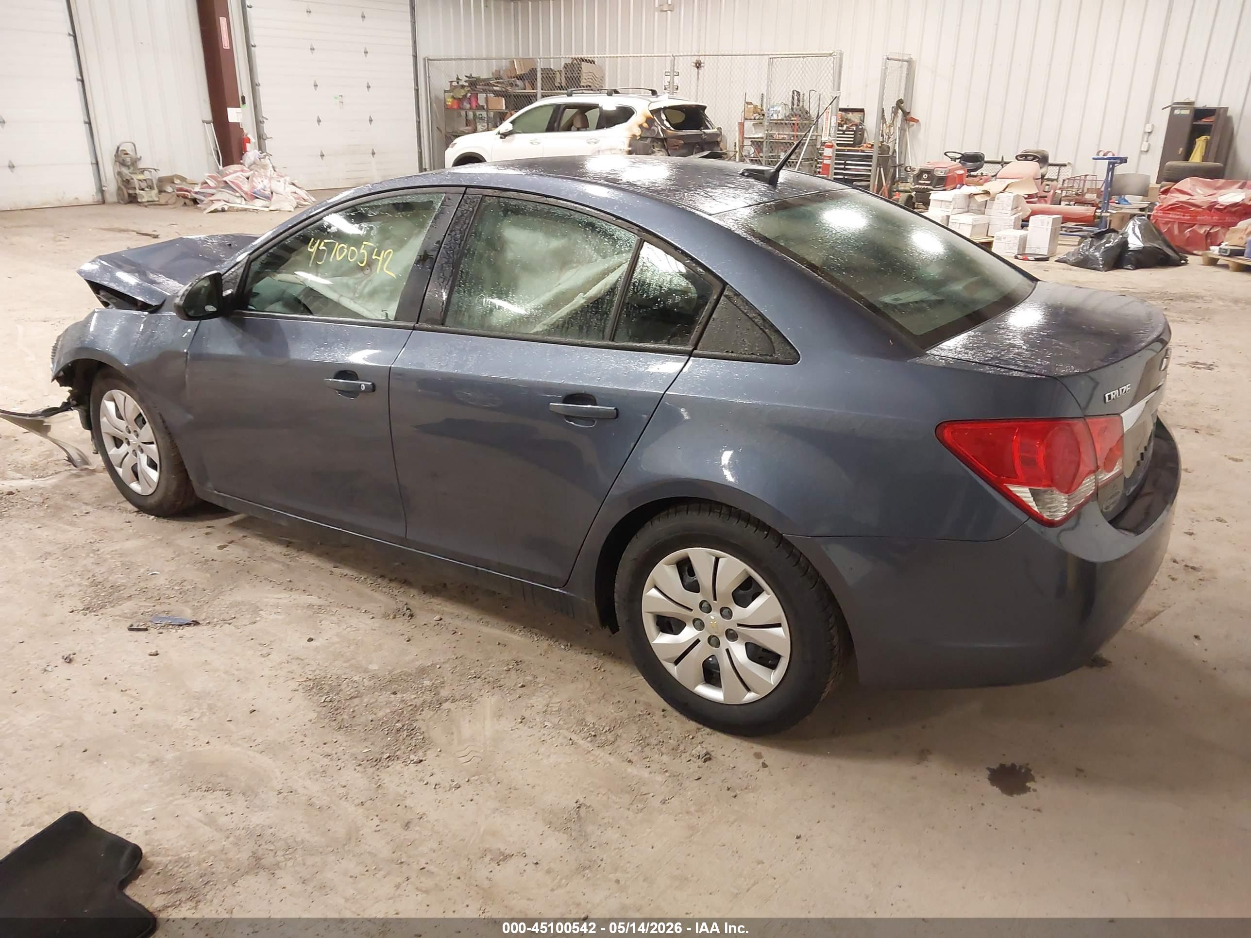 CHEVROLET CRUZE image 3