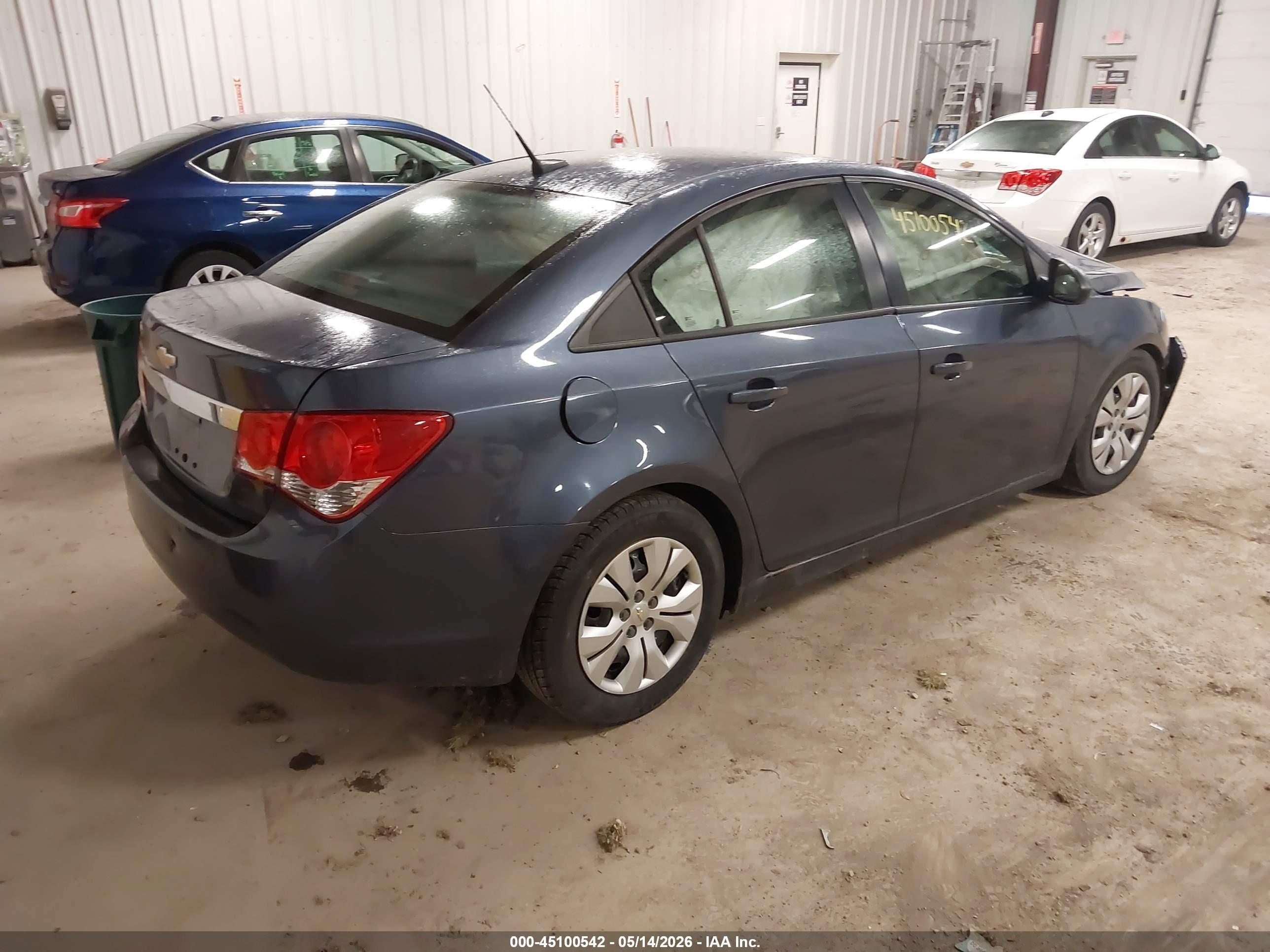 CHEVROLET CRUZE image 4