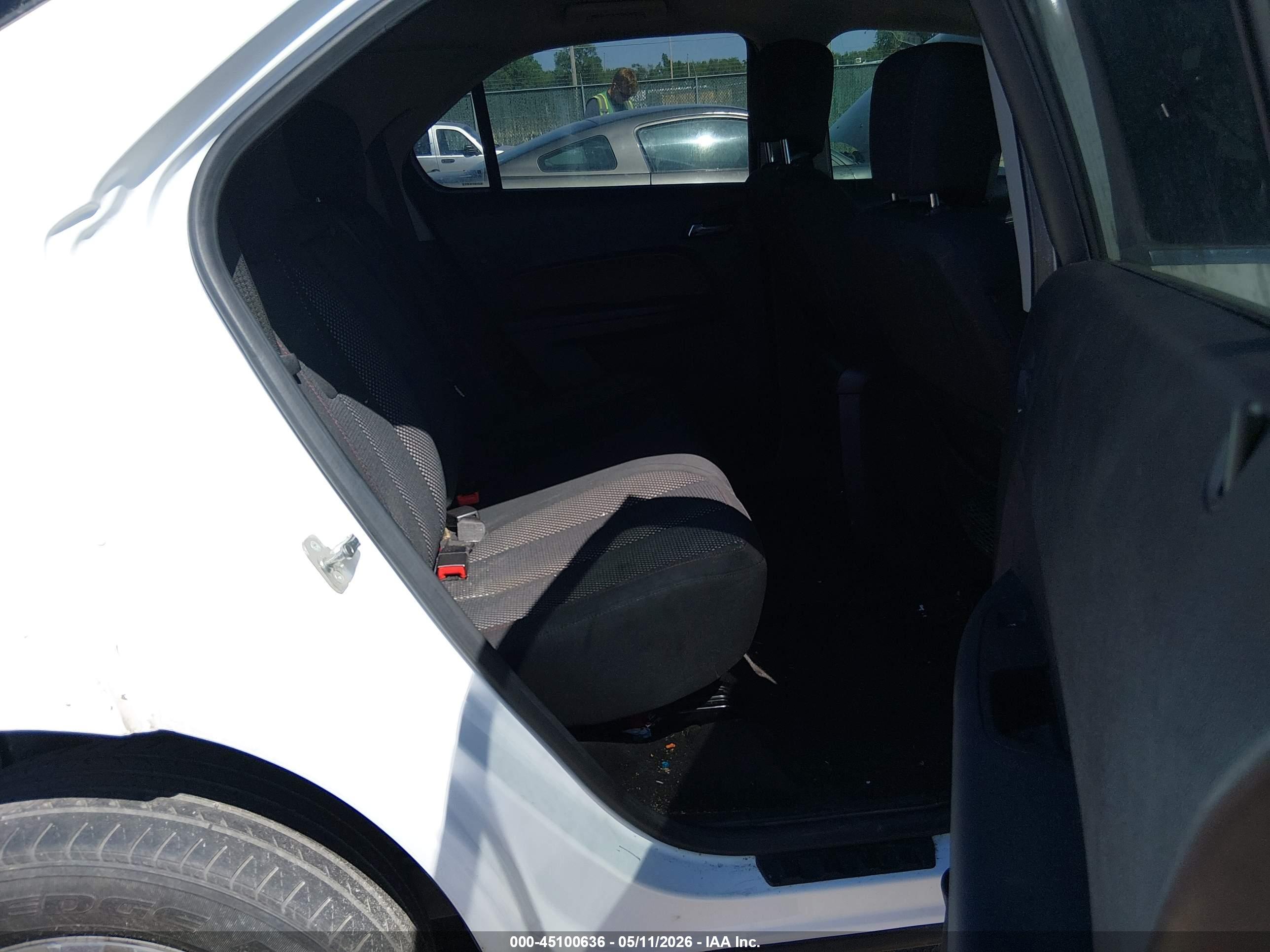 CHEVROLET EQUINOX image 8