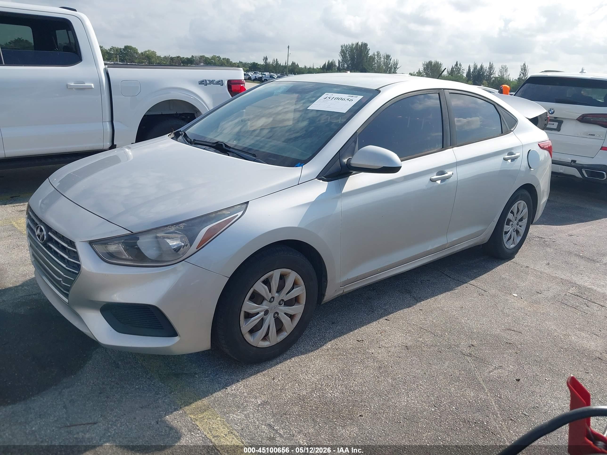 HYUNDAI ACCENT image 2