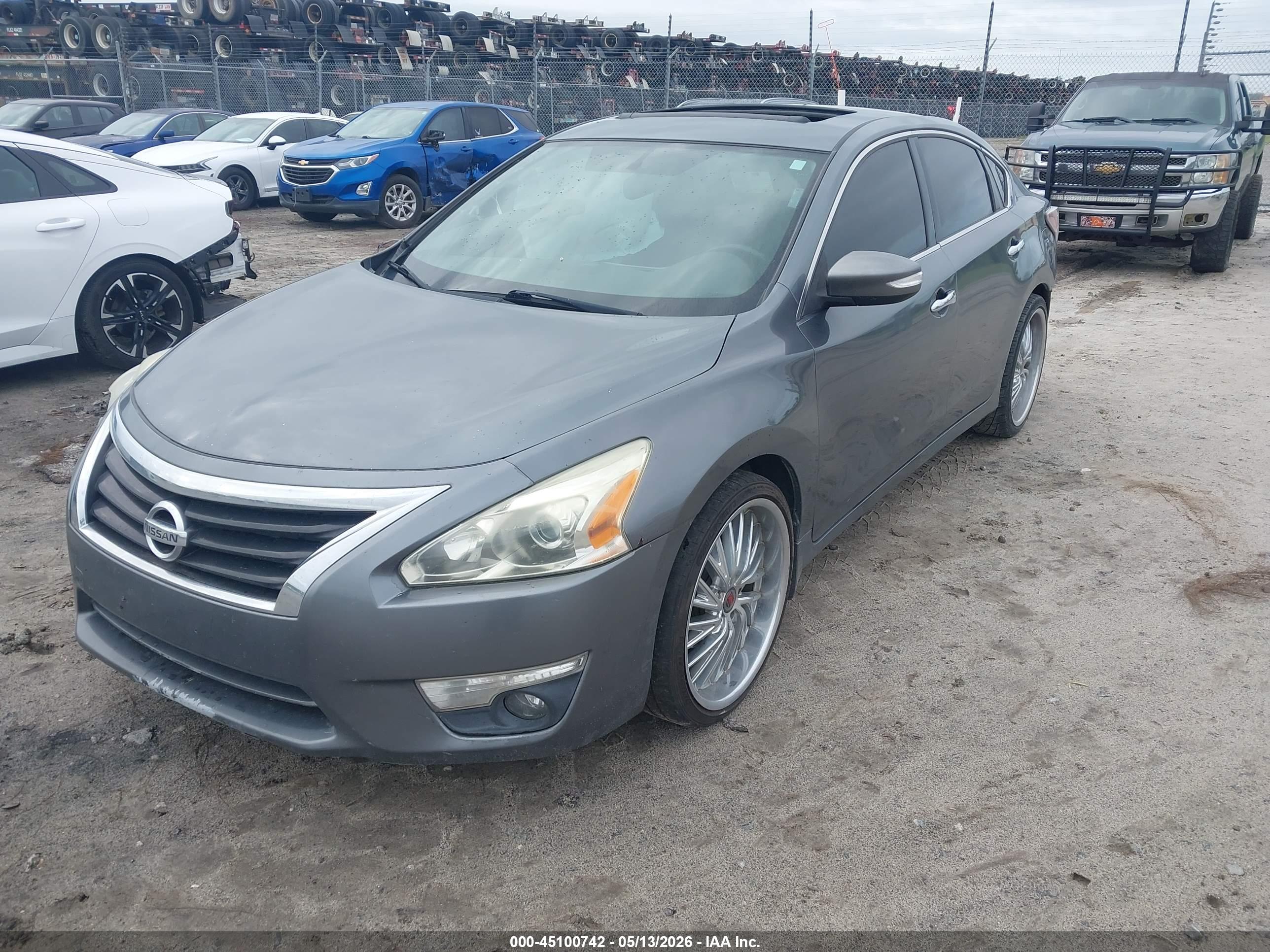 NISSAN ALTIMA image 2