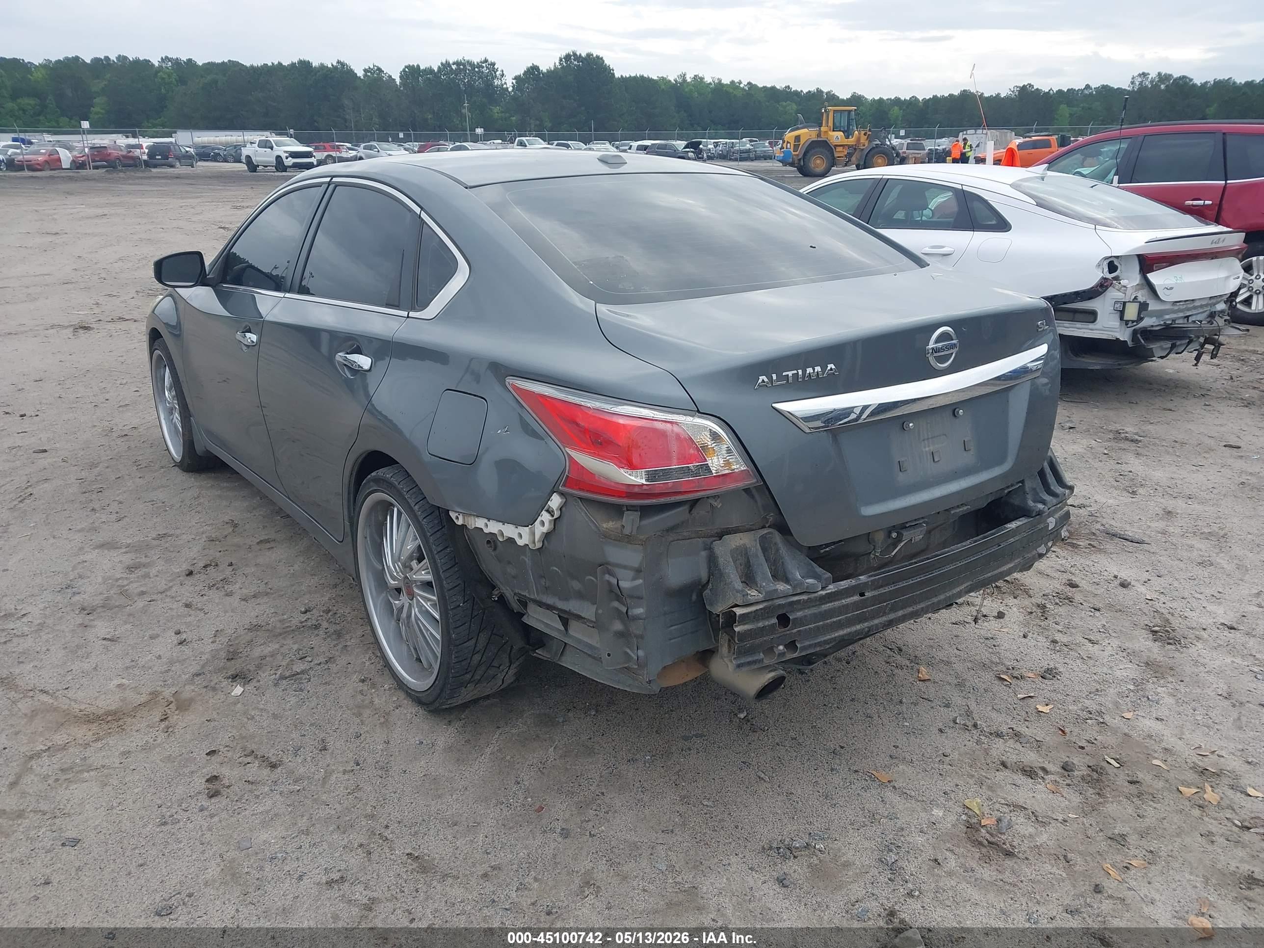 NISSAN ALTIMA image 3