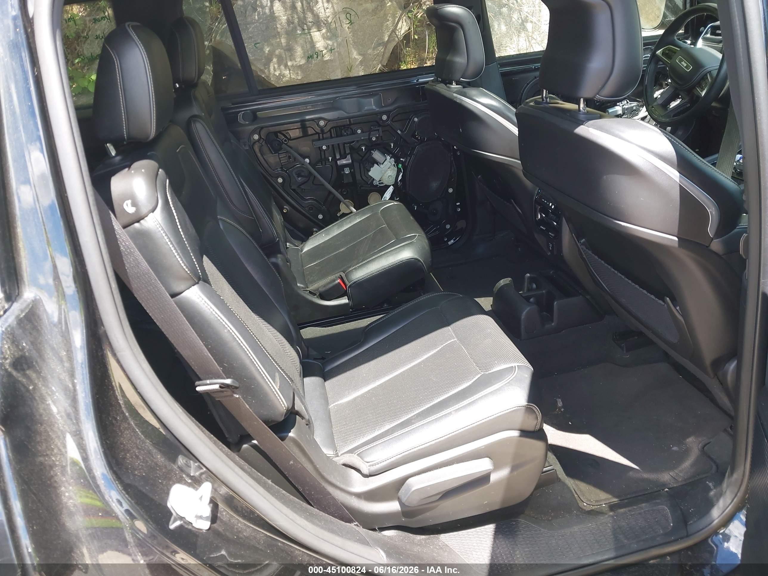 JEEP GRAND image 8