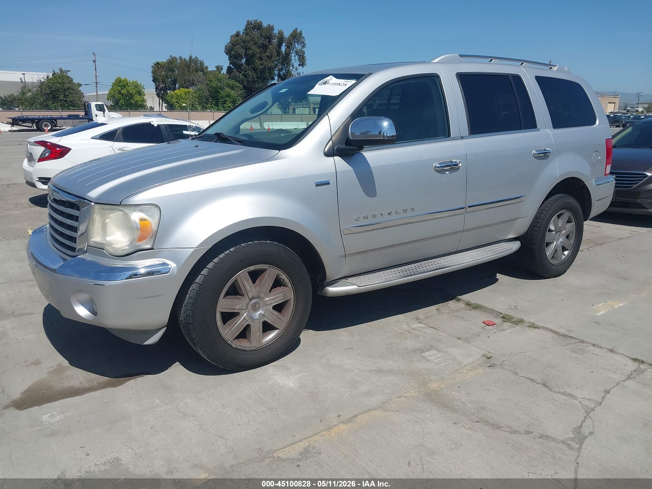 CHRYSLER ASPEN image 2