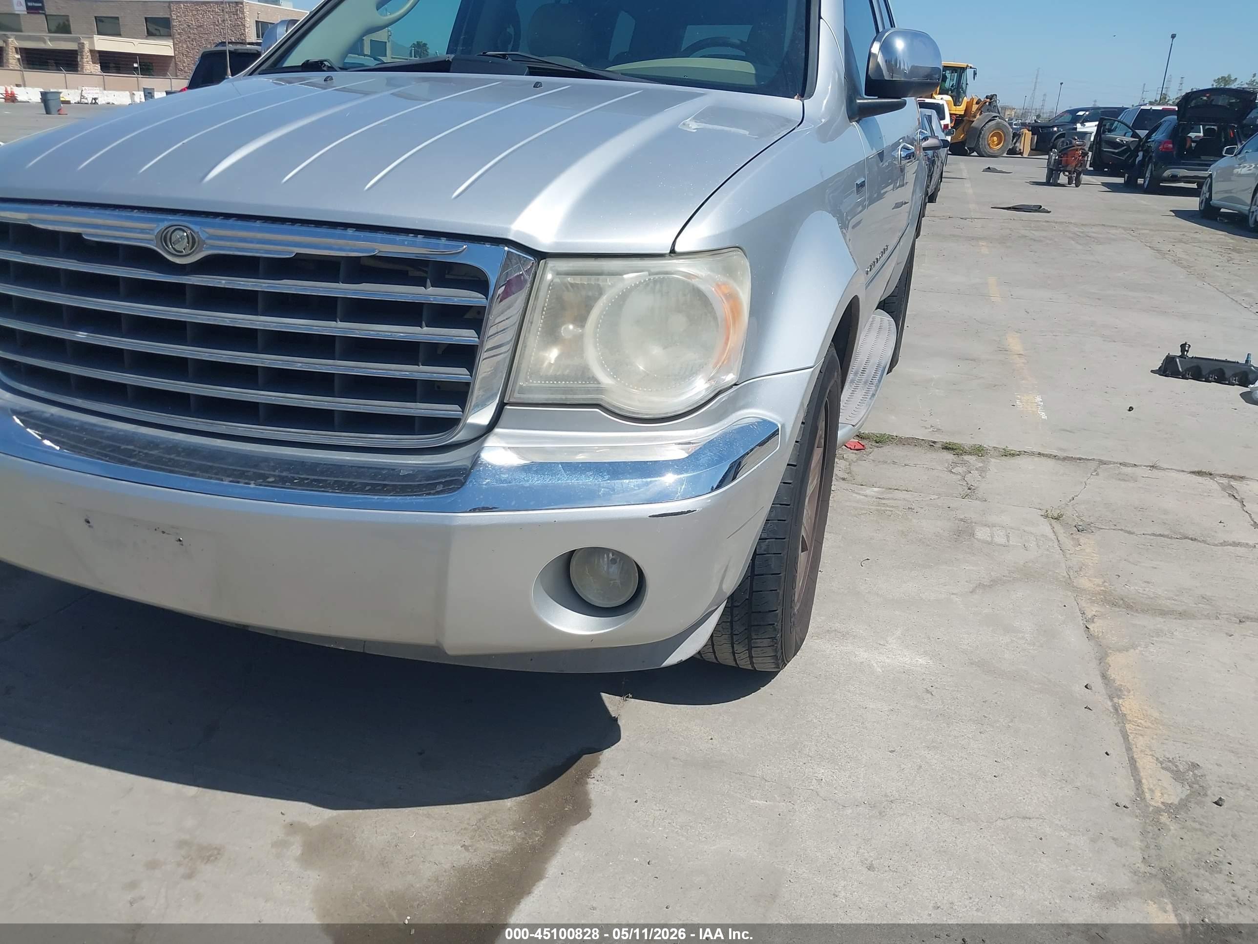 CHRYSLER ASPEN image 6