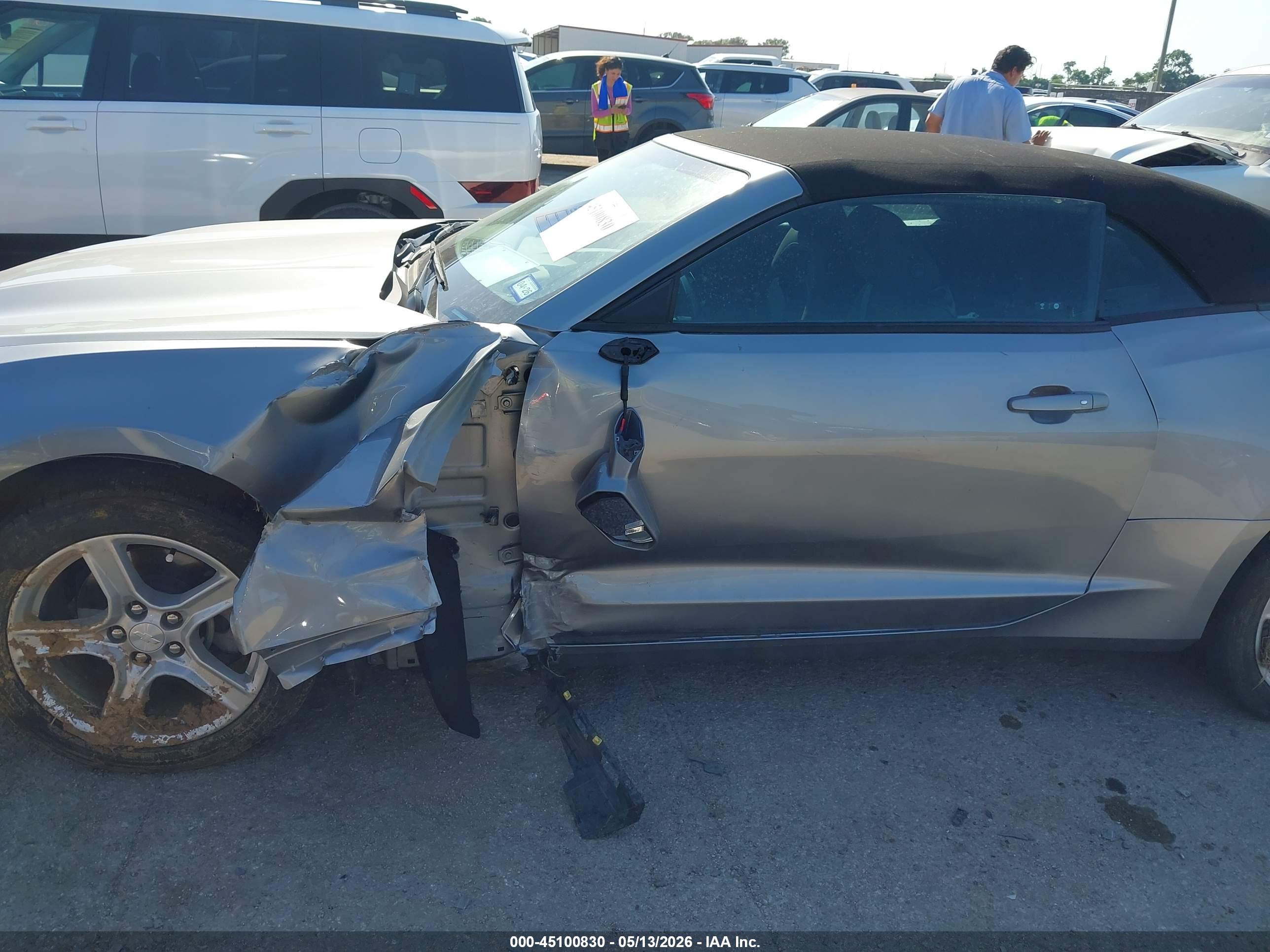 CHEVROLET CAMARO image 6