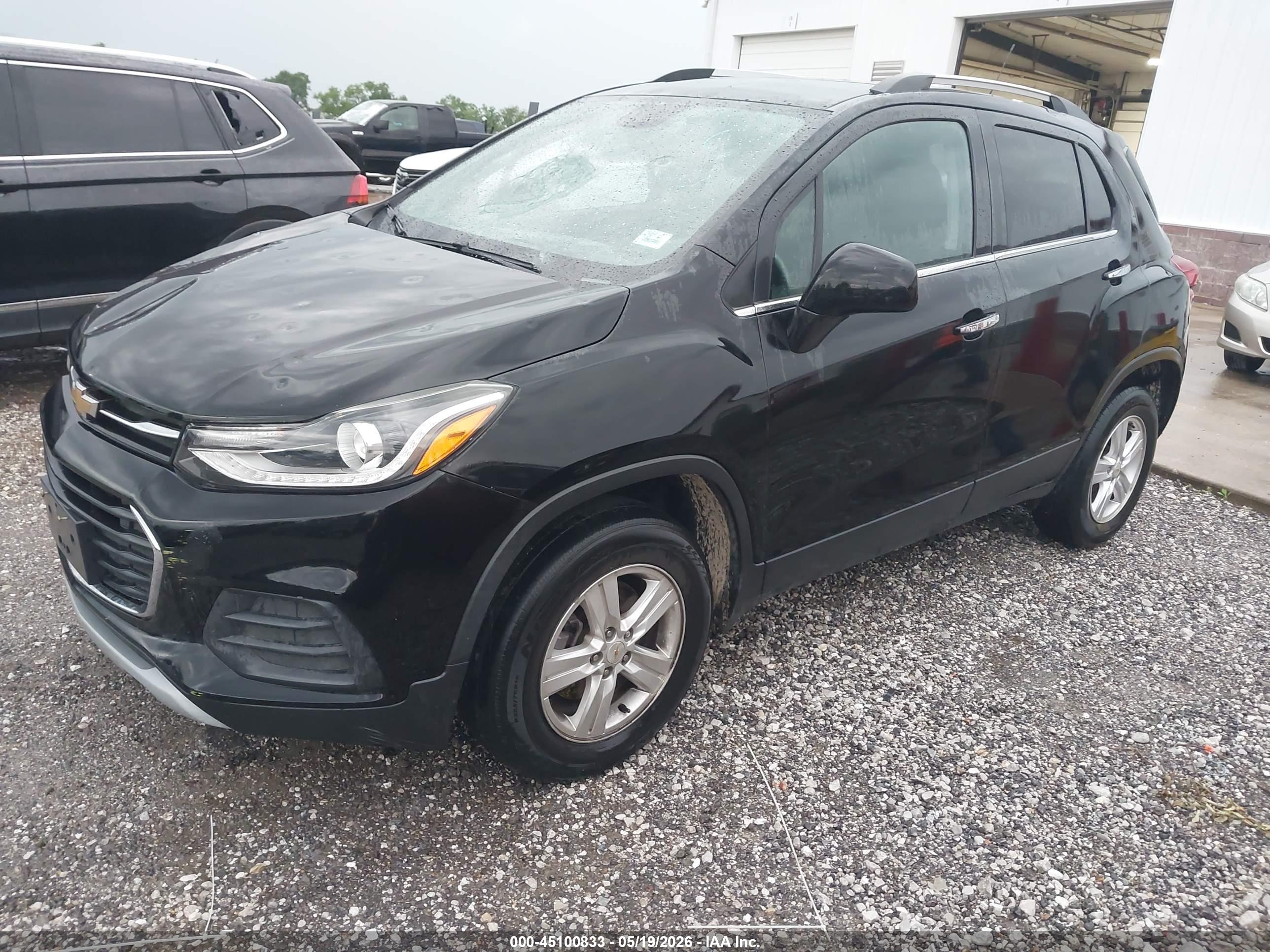 CHEVROLET TRAX image 2