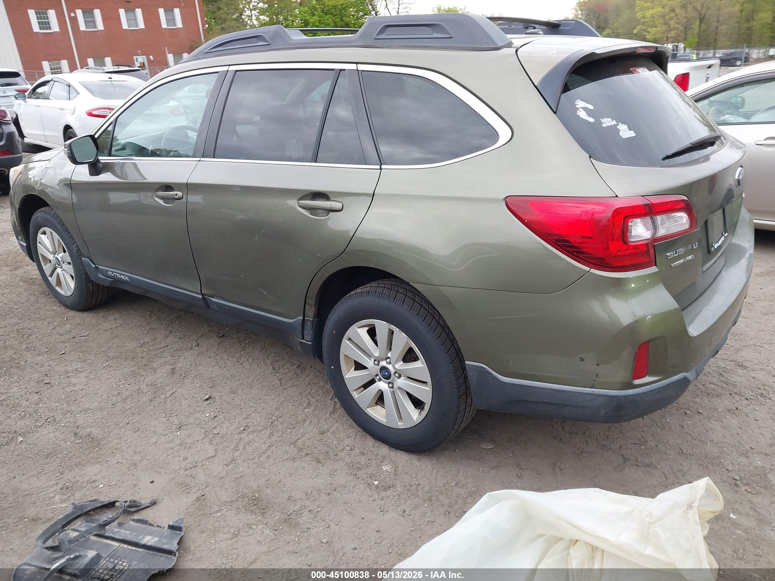 SUBARU OUTBACK image 3